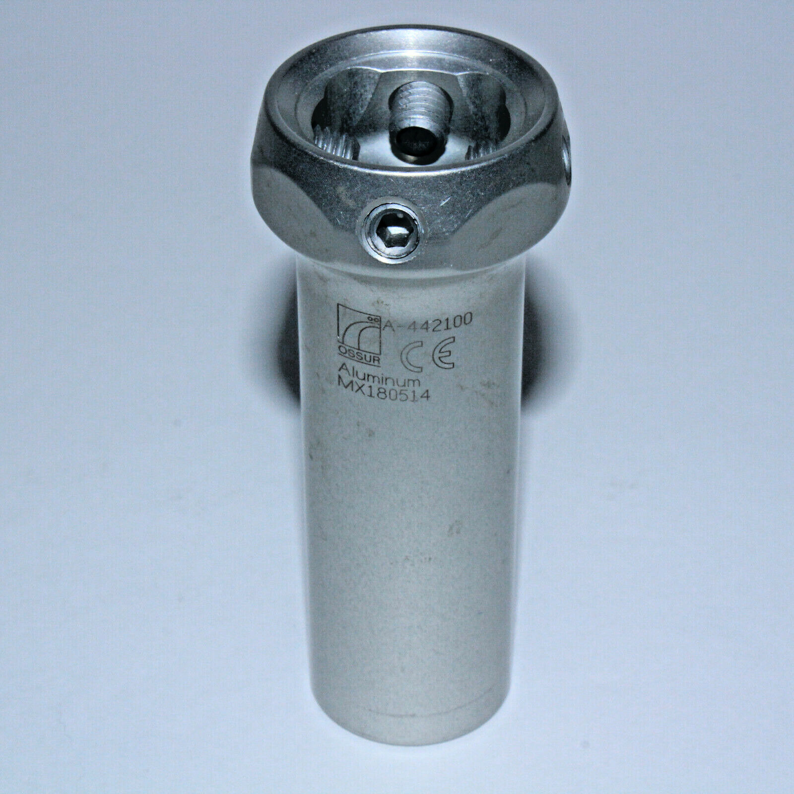 OSSUR A-442100 PROSTHETIC SHORT FEMALE SINGLE ADAPTER – 100mm Aluminum