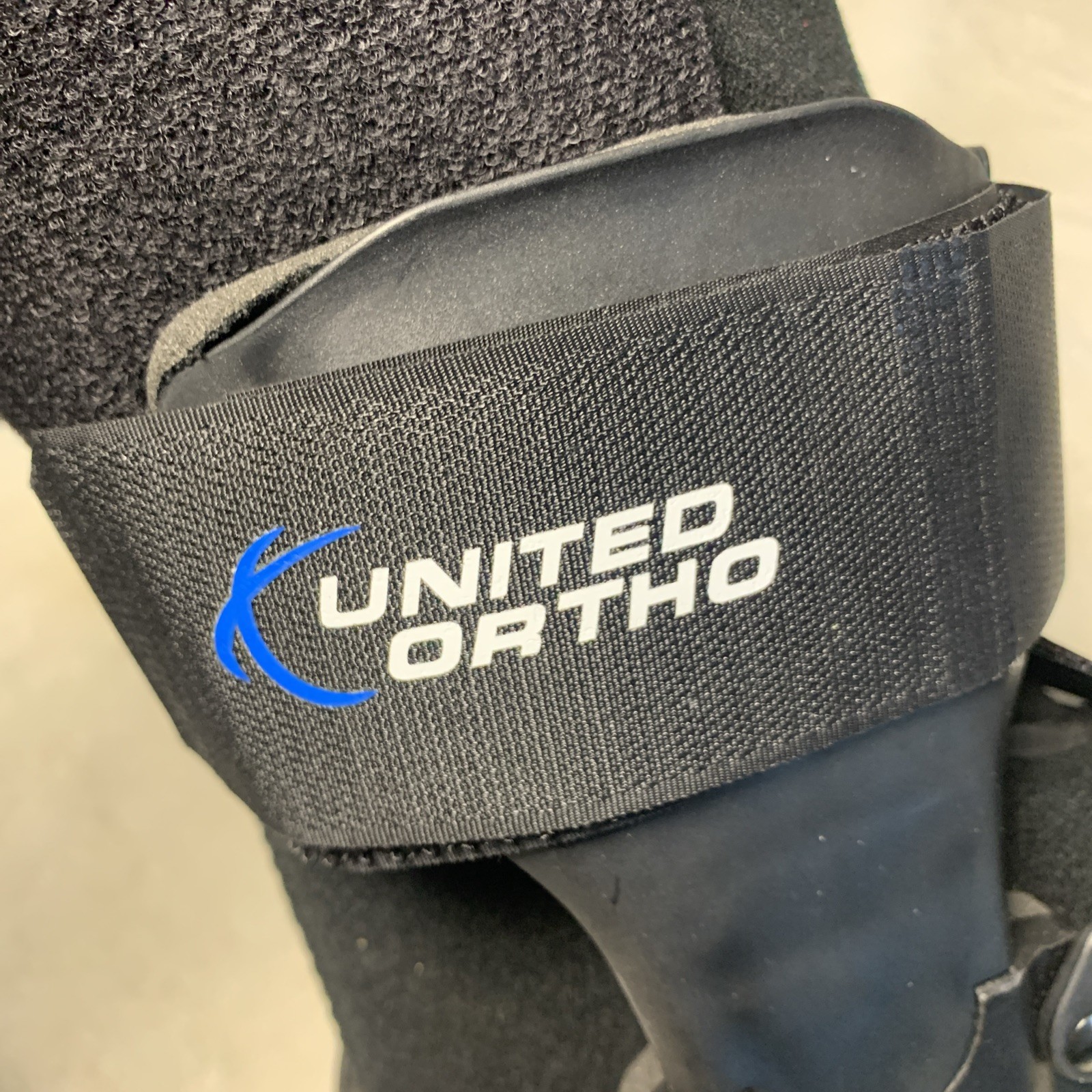 United Ortho Short Air Cam Walker Fracture Boot Small Black New