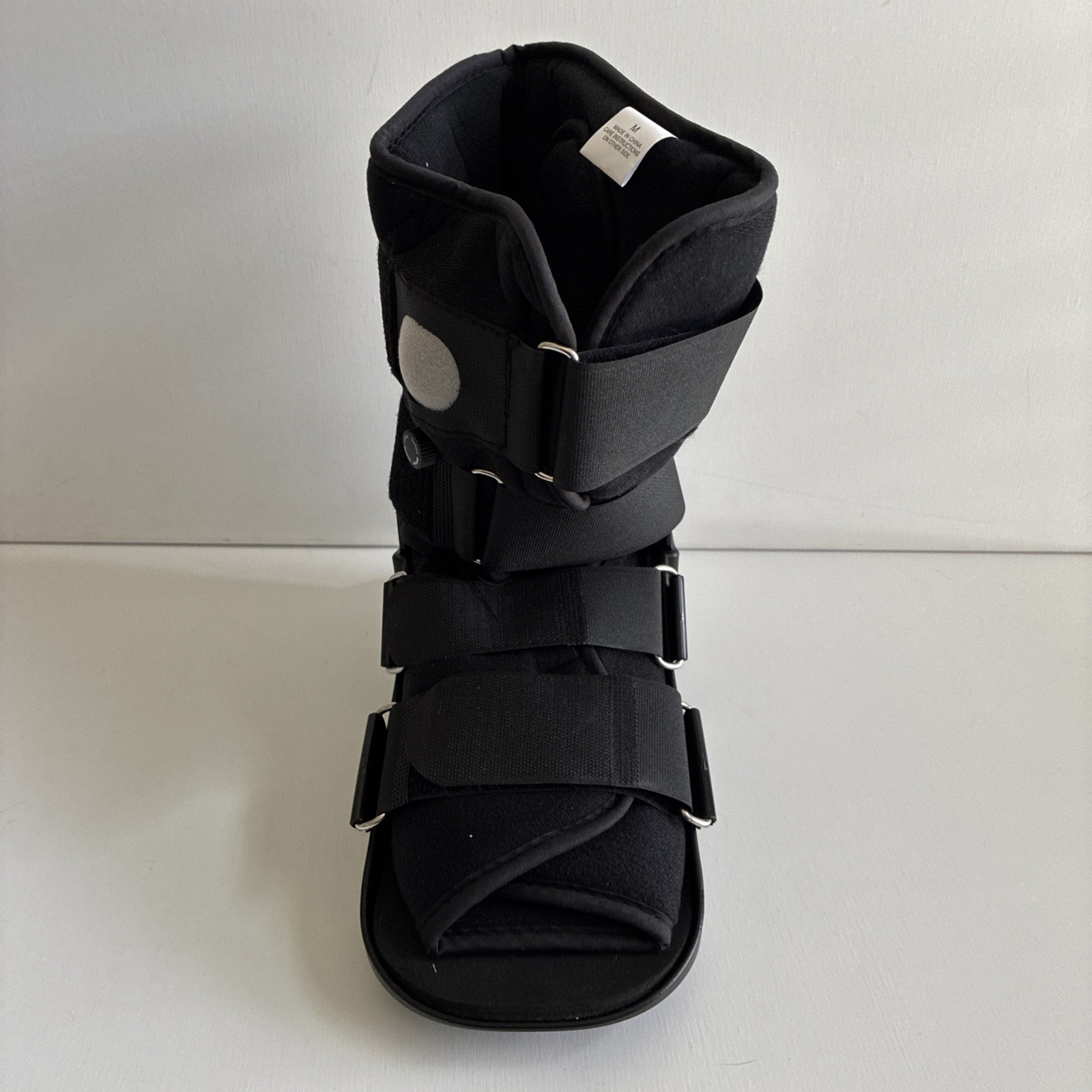 Advanced Walking Boot for Ankle Injuries Adjustable Air Splint Size Medium 6-10