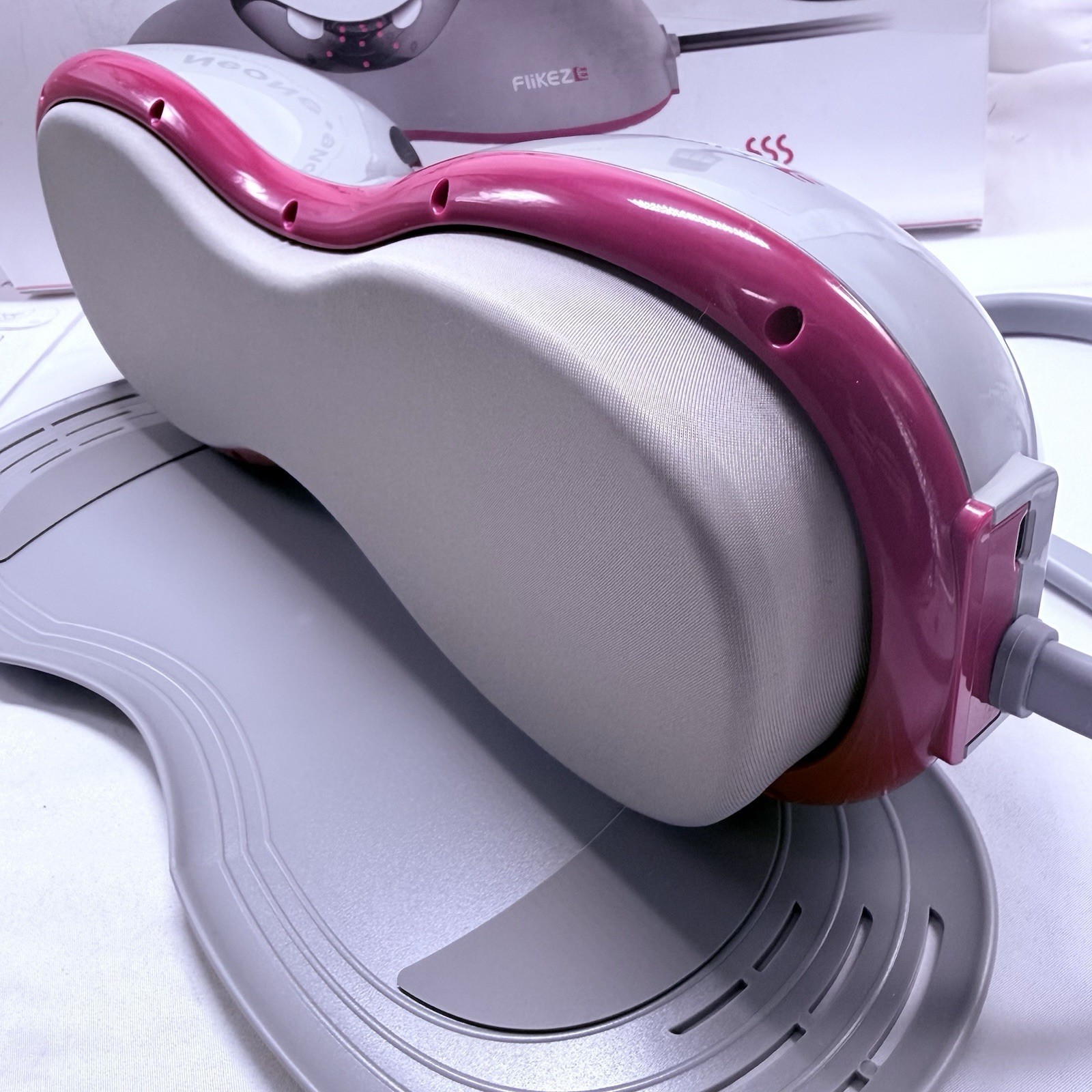 Heated Neck Stretcher with Red Light Therapy, Wireless Cervical Traction Devi…