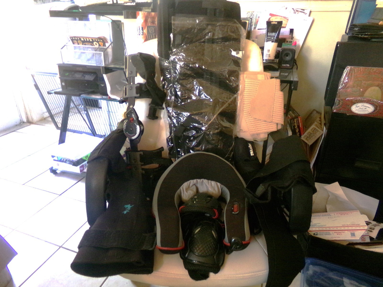 Lot Of Medical And Support Braces. Several Brands,See List in Condition Descrip.