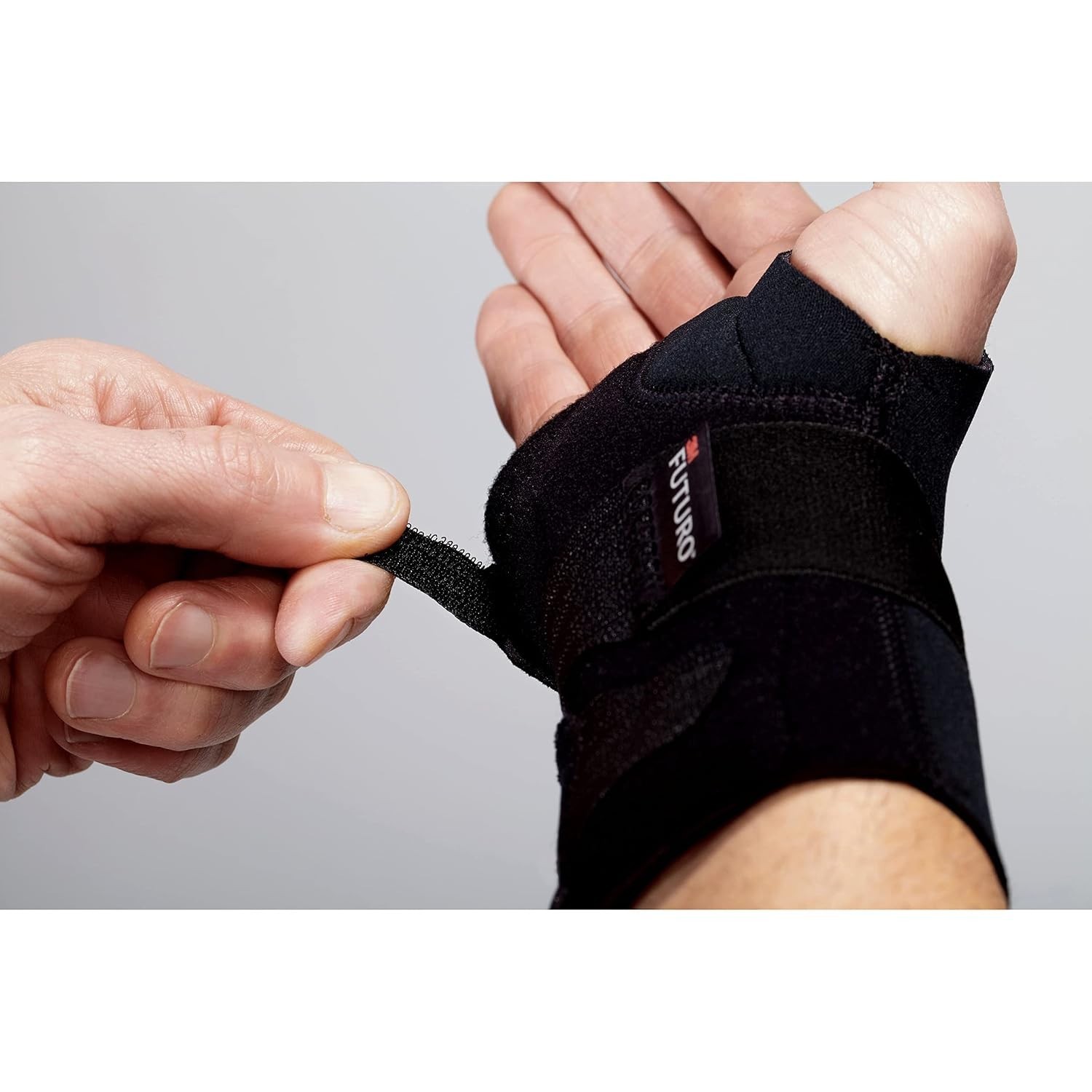 401503 Performance Knee Support, Breathable, Medium – Black