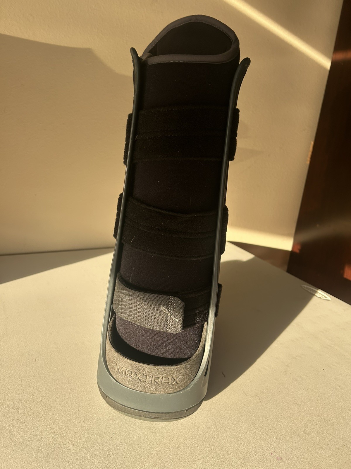DONJOY Maxtrax 2 Walking Boot Air Walker Orthopedic Foot Ankle Brace Cast Medium