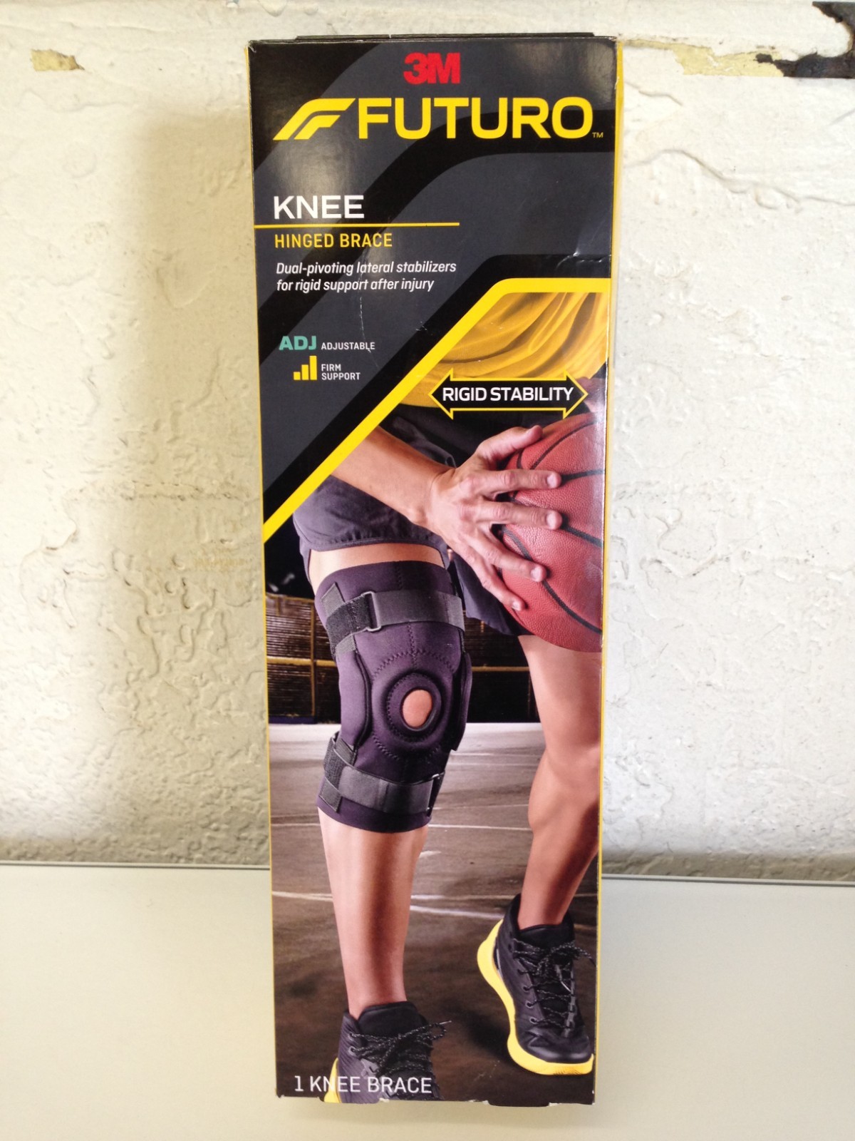 3M Futuro Knee Hinged Brace Adjustable Firm Support, Black One Size
