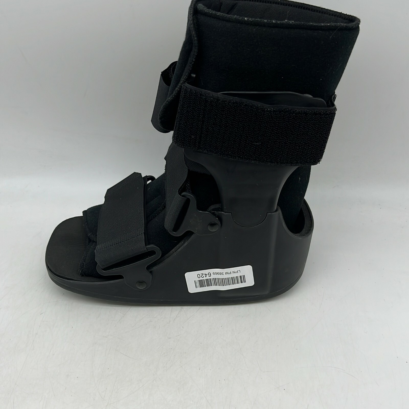 United Ortho Black Short Air Cam Walker Adjustable Fracture Boot Size Small