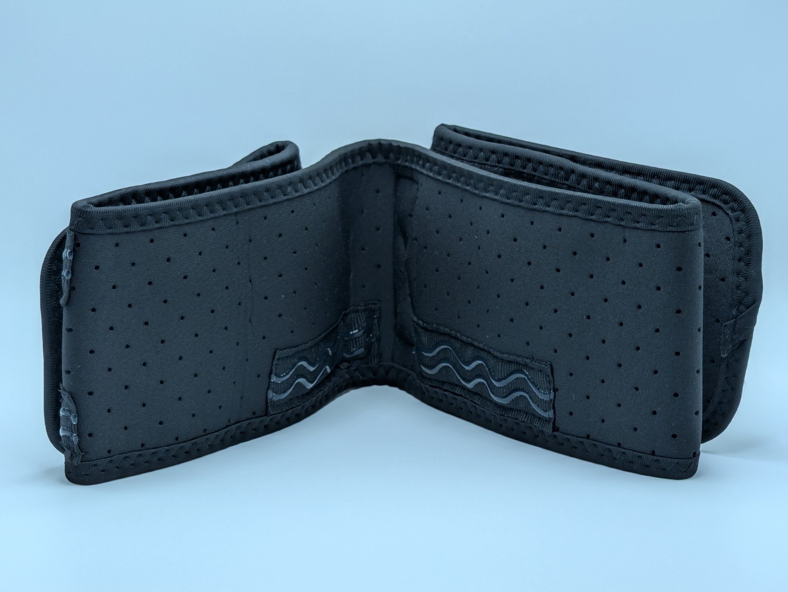 Vriksasana Posture Sacroiliac Hip Belt | Petite Black, 26in – 31in