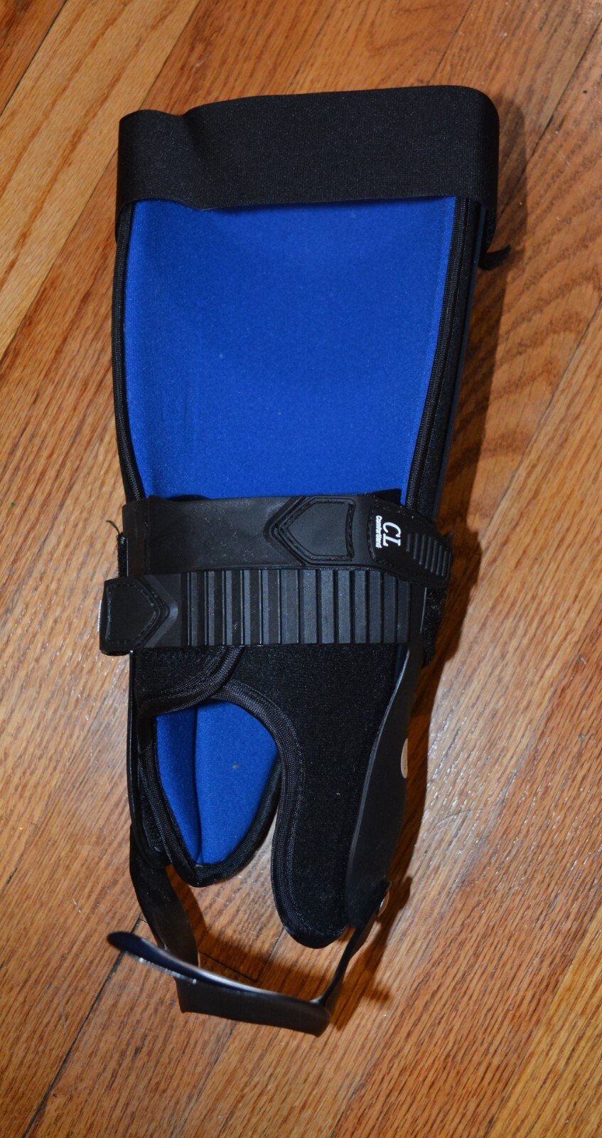 Medical CL ComfortLand Foot/Calf Brace Left & Right SMALL Heel PAD