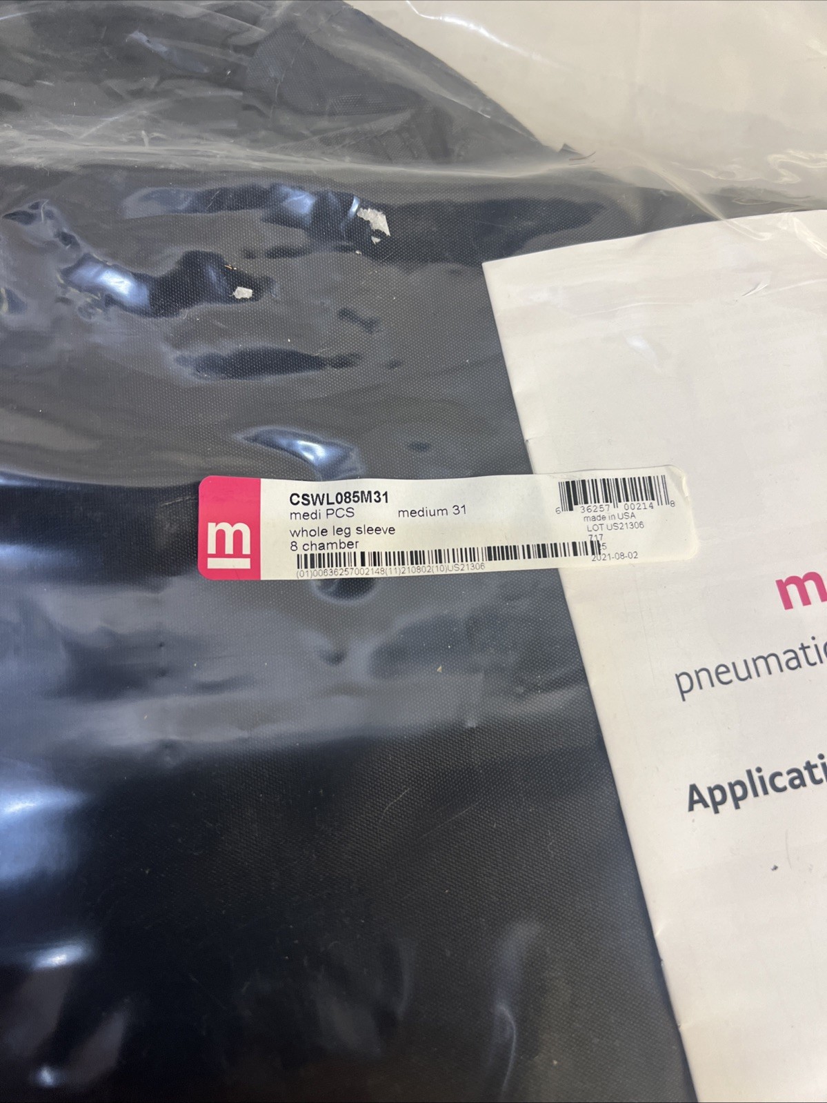 Medi Pcs Brio Pneumatic Compression System PCS15U1 w/ 2 Medium 31 Leg Sleeves