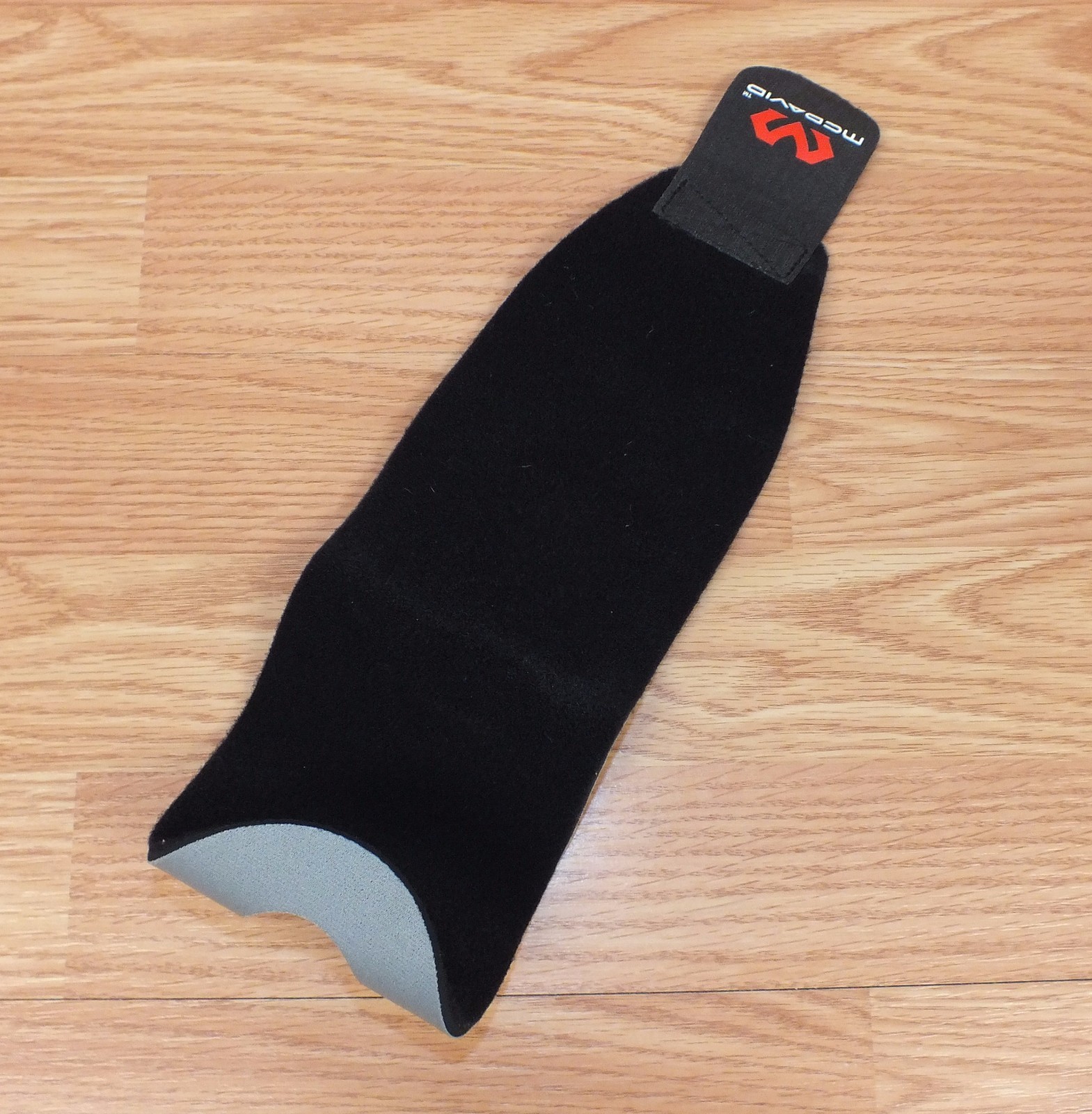Genuine McDavid (451) Adjustable Hook & Loop One Size Fits Most Wrist Wrap *READ