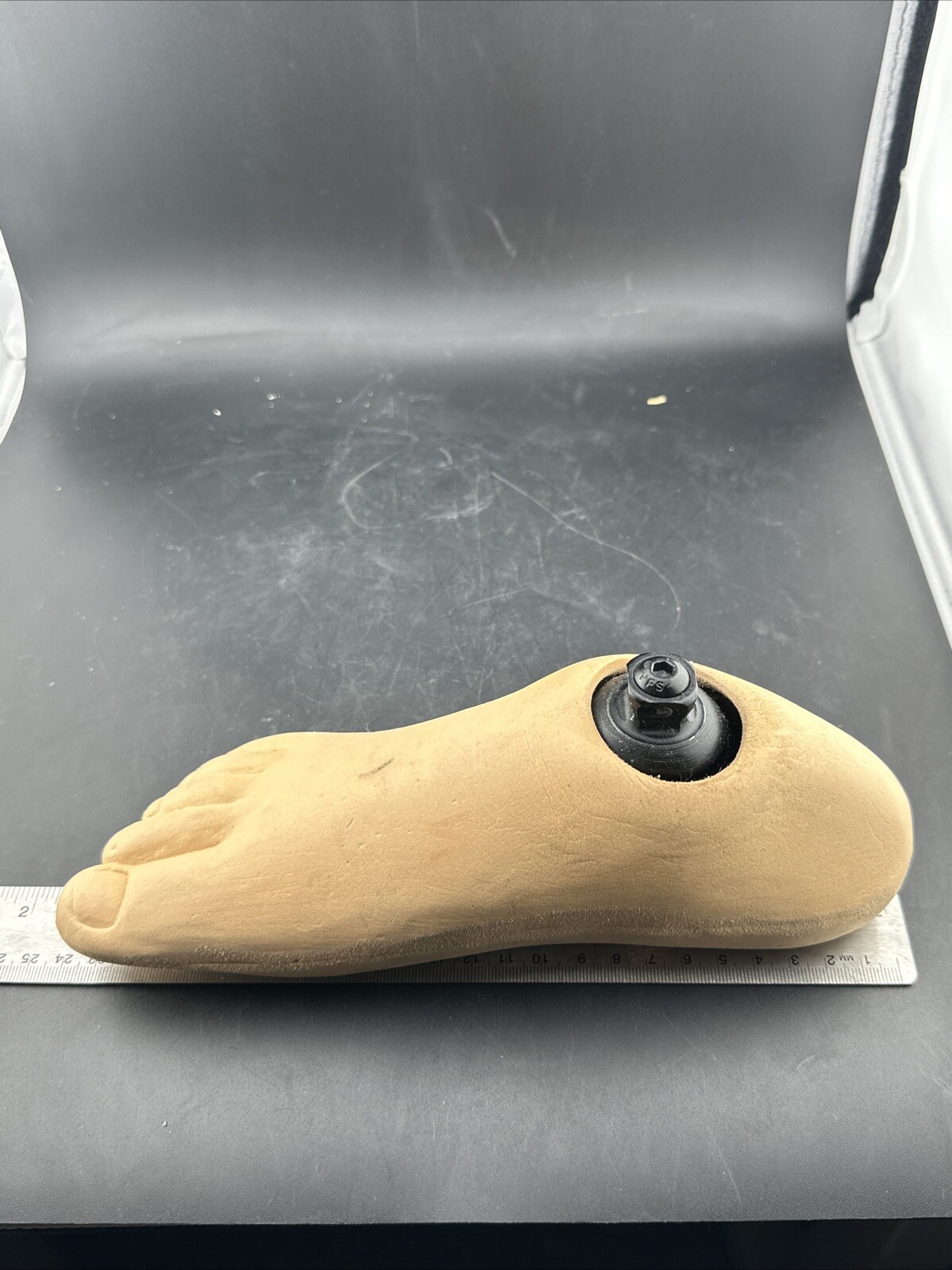Right Dycor Prosthetic Foot. Size 23-24cm Right Prosthetic Foot. Light Weight