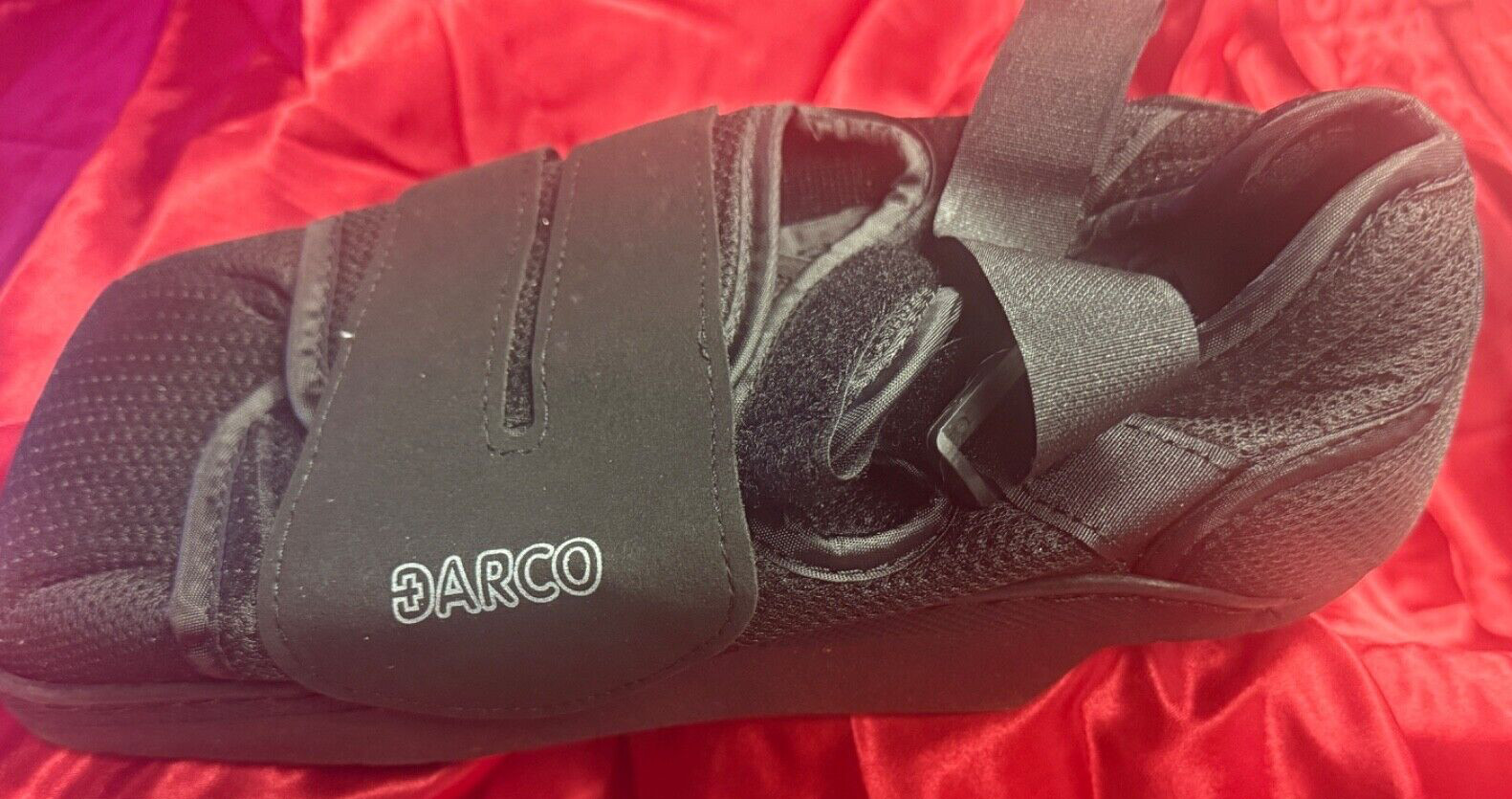 HeelWedge Black Post-Op Shoe Medium HQ2B
