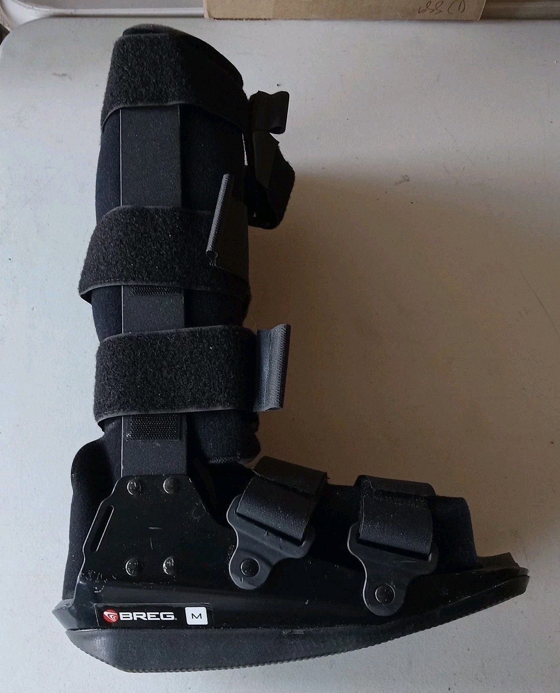 Breg Walker Orthopedic Five-Strap Air Pump Boot Size M Medium NT030619