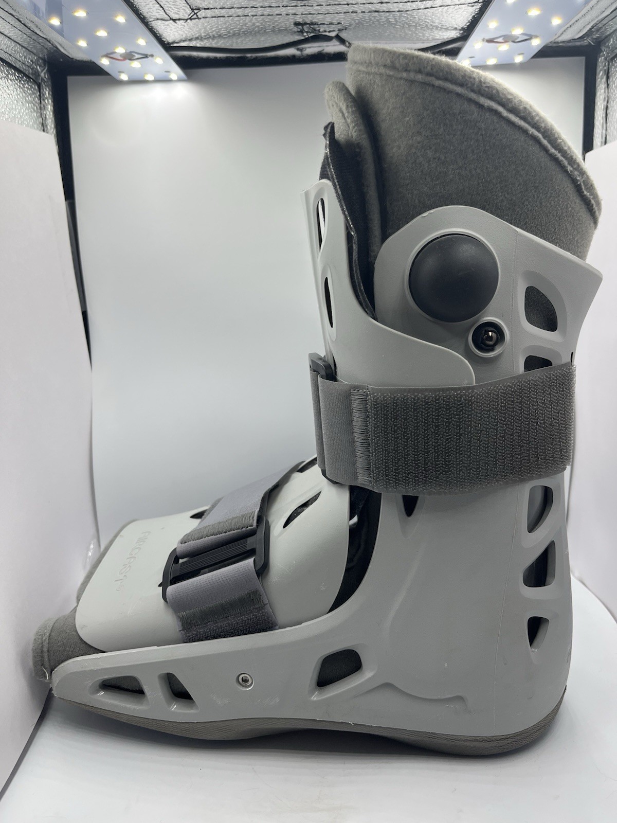 Aircast Short Walker Brace Walking Boot w/ Pump DJO LLC Medium