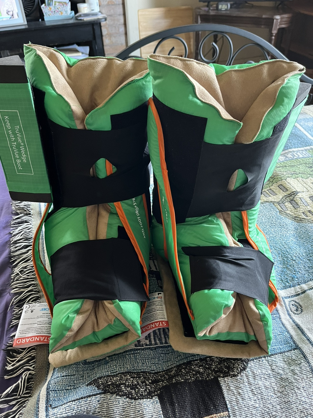 COLLECTION ONLY:2 EHOB TruVue Heel Protector Boots Standard Size Green w /Wedges