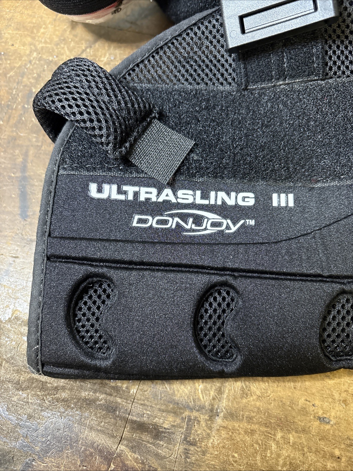 DonJoy UltraSling III Arm Sling and Pillow w/ Ball Black Adult Size Large