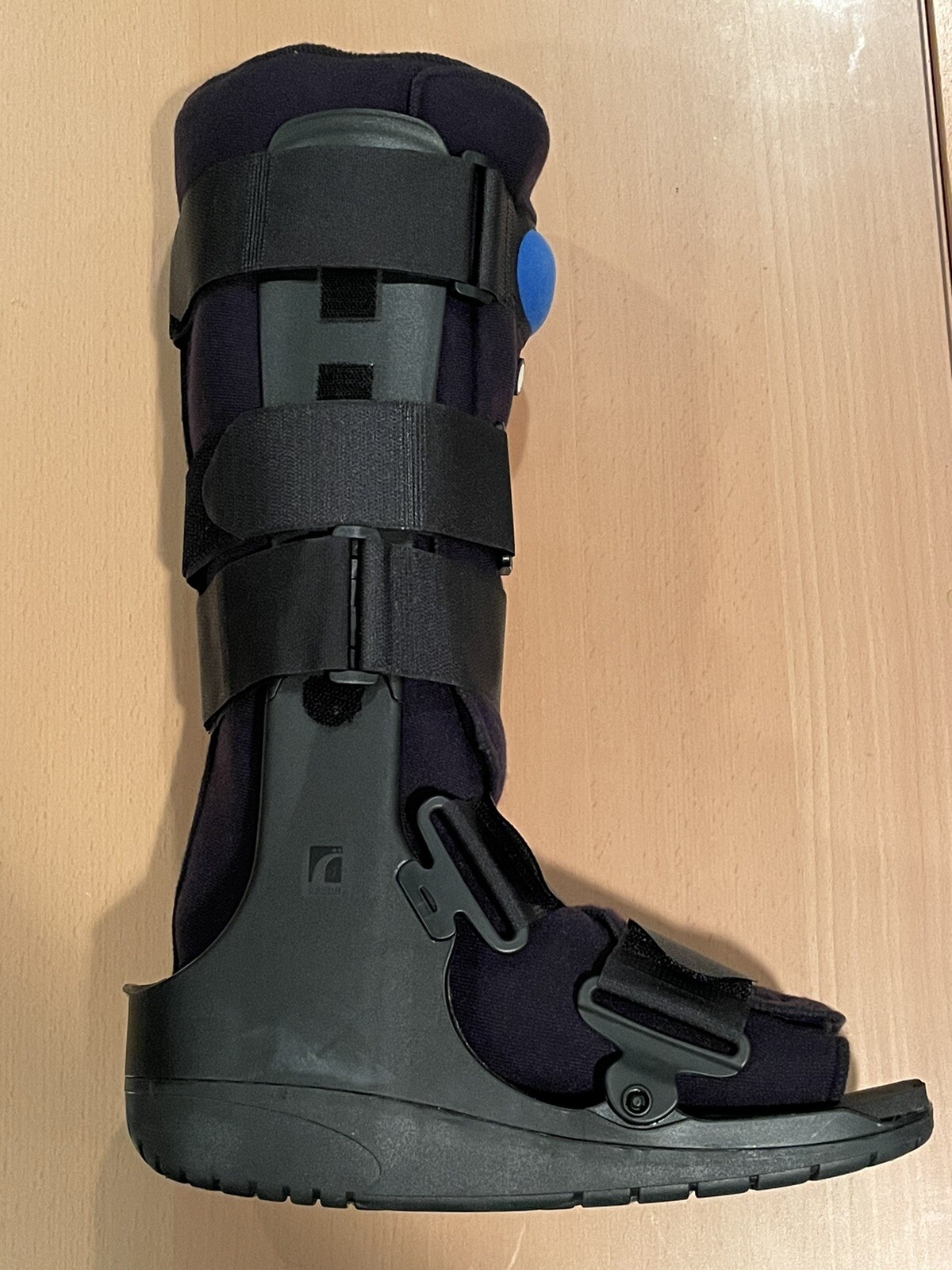 Ossur Walker EQ Air MD Black A-W0600BLK NEW Walker Fracture Boot – Full Size