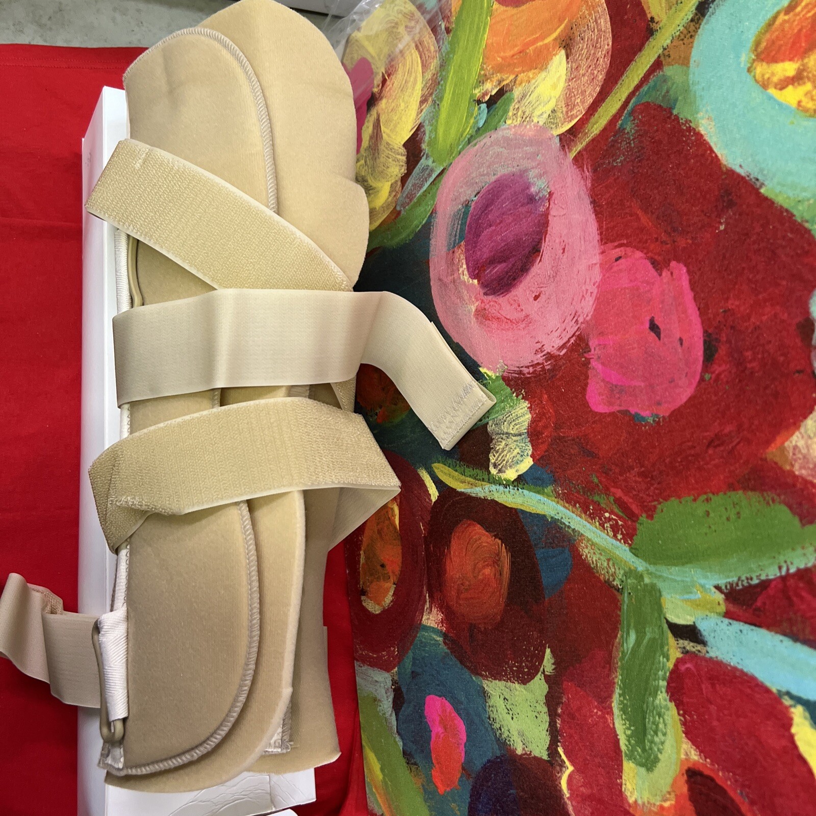 SCOTT 16” 3 Panel Knee Immobilizer Beige Latex Free New In Box