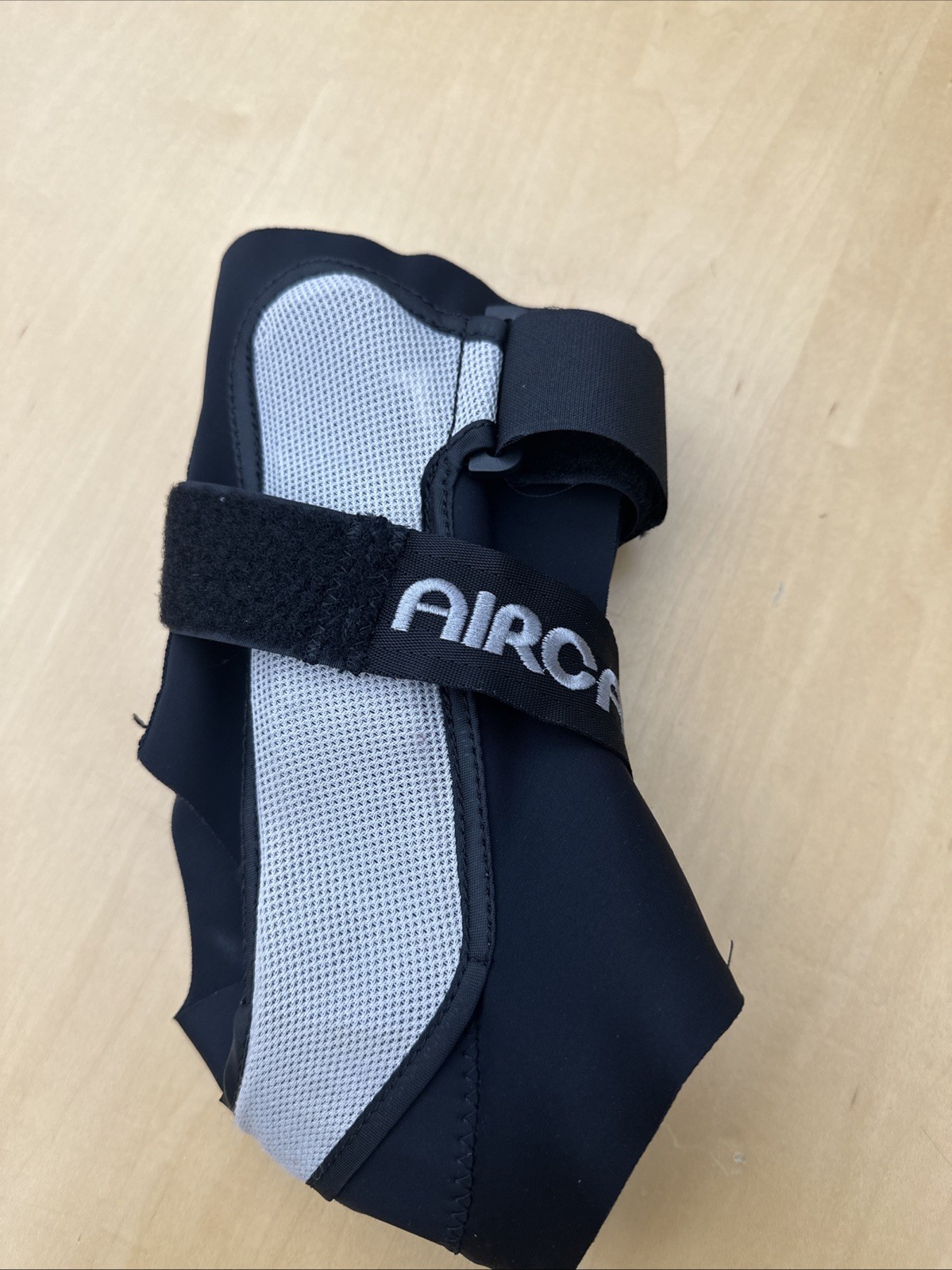 Aircast AirSport Ankle Support Brace Large Left
