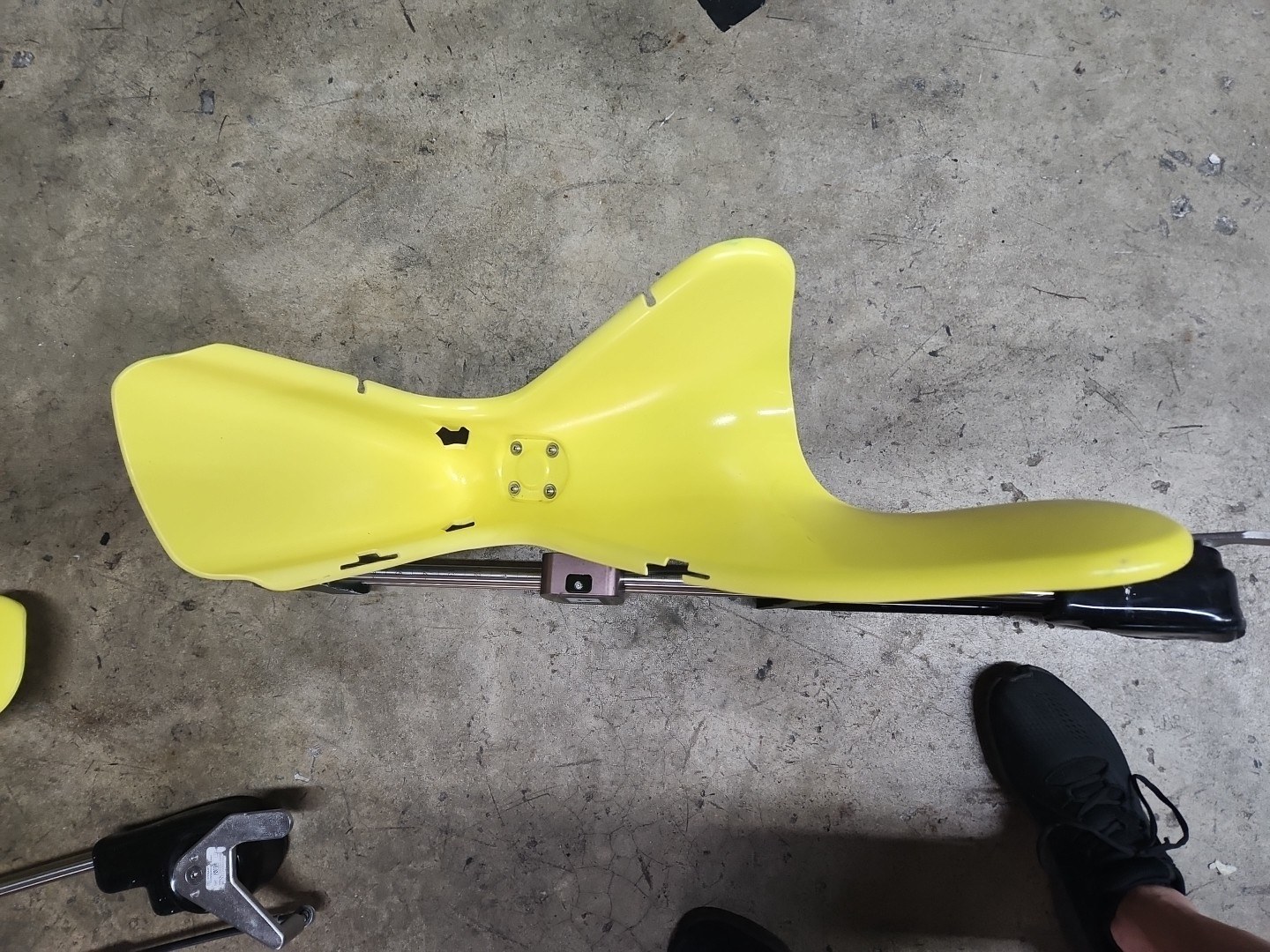 HILLROM YELLOWFINS APEX SURGICAL LEG STIRRUPS