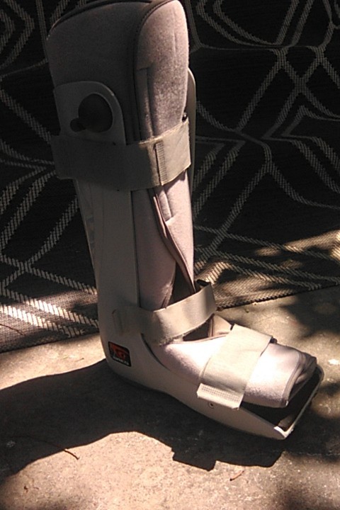 Breg Walker Genesis Full Shell ankle boot Tall Built-in Pump sz LG w/mobility