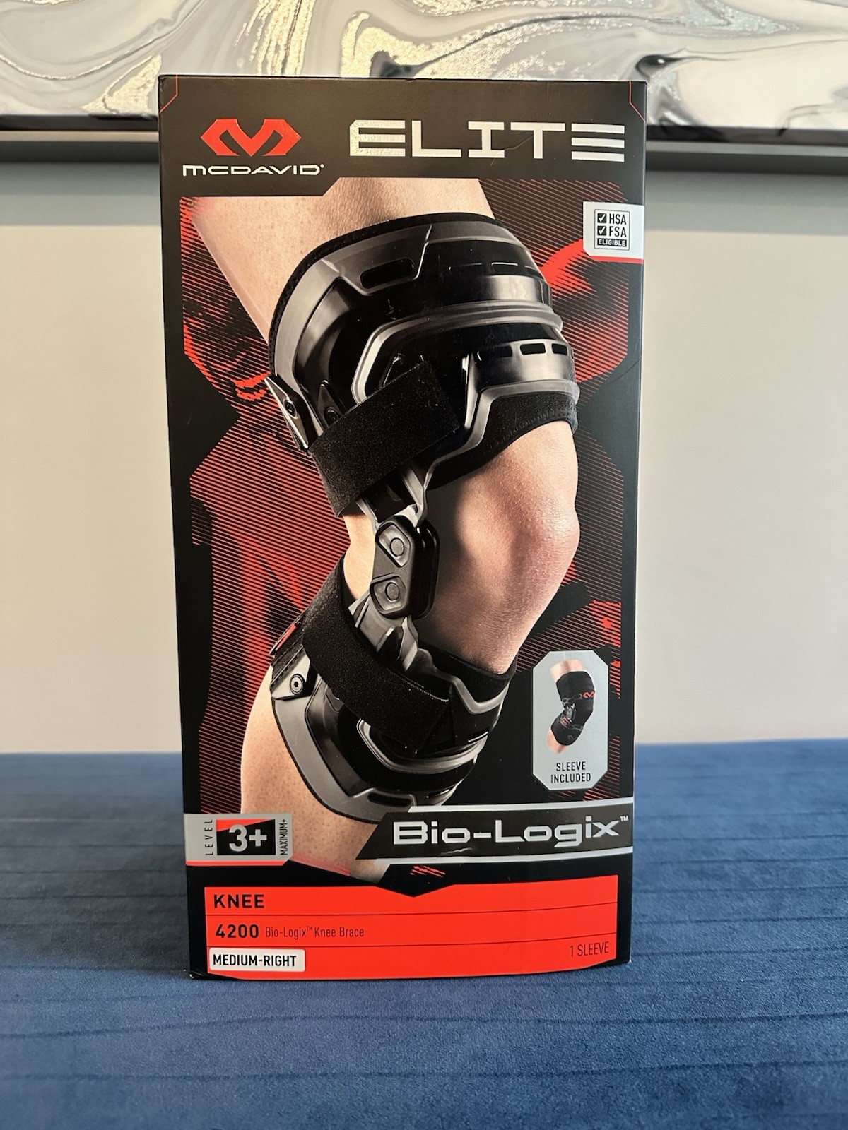 McDavid Elite Bio-Logix 4200 Knee Brace Medium-Right Black Adjustable FSA HSA