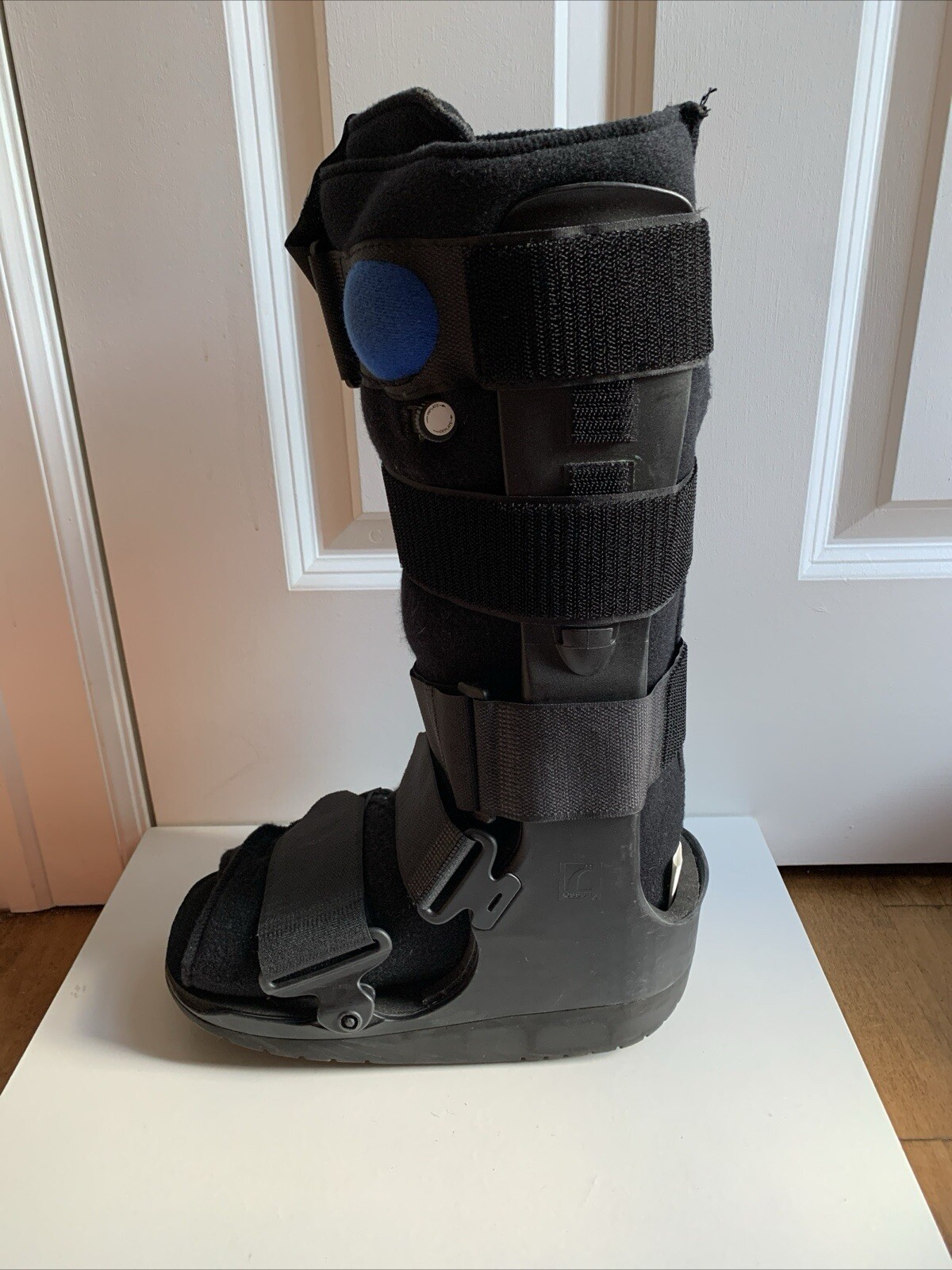 Ossur Form Fit Tall Medical Air Walker Boot Cast Foot Fracture Brace Size Small