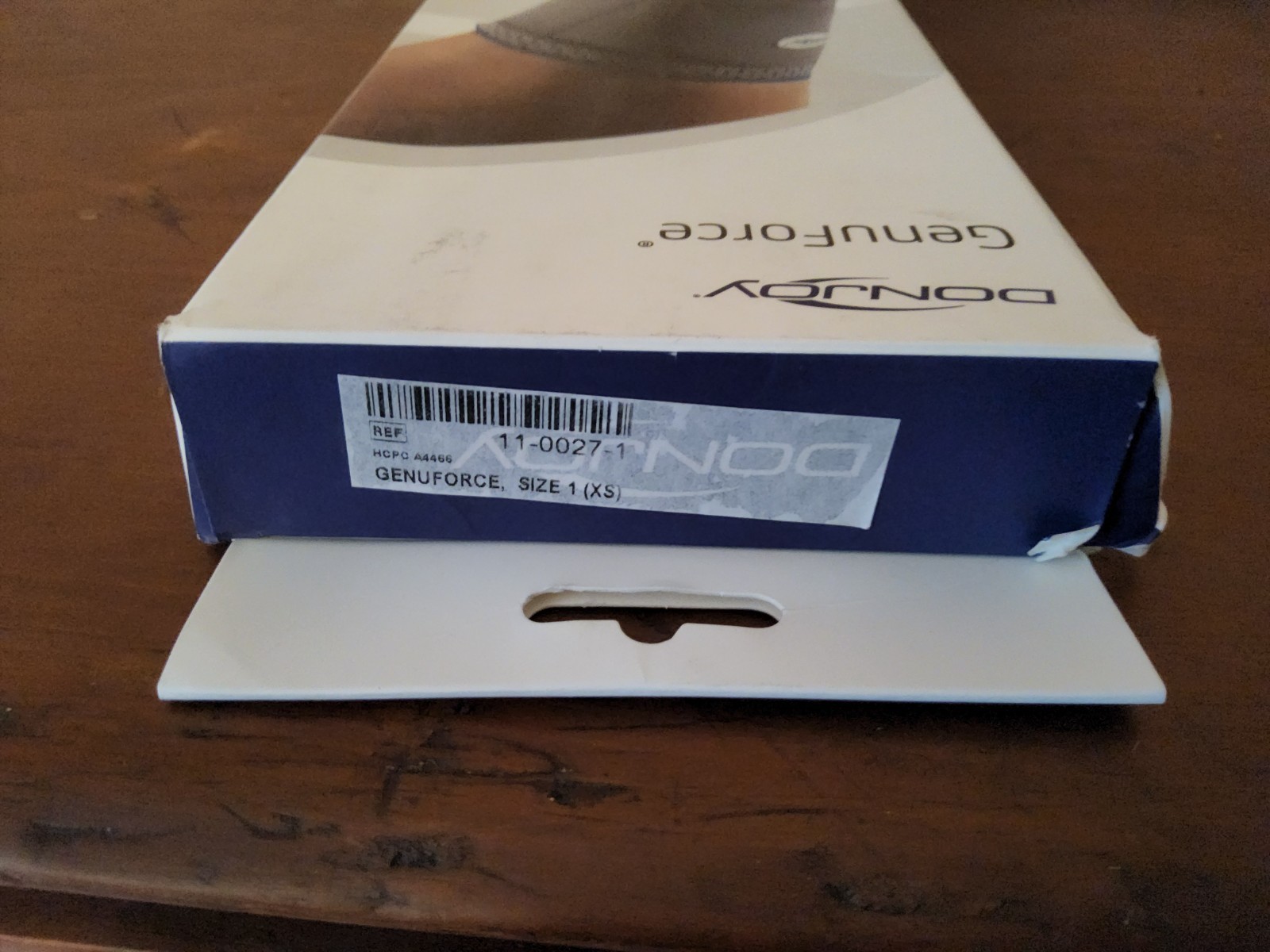 Donjoy Genuforce Knee Support Slip-on EXTRA SMALL Right or Left Knee Brand New