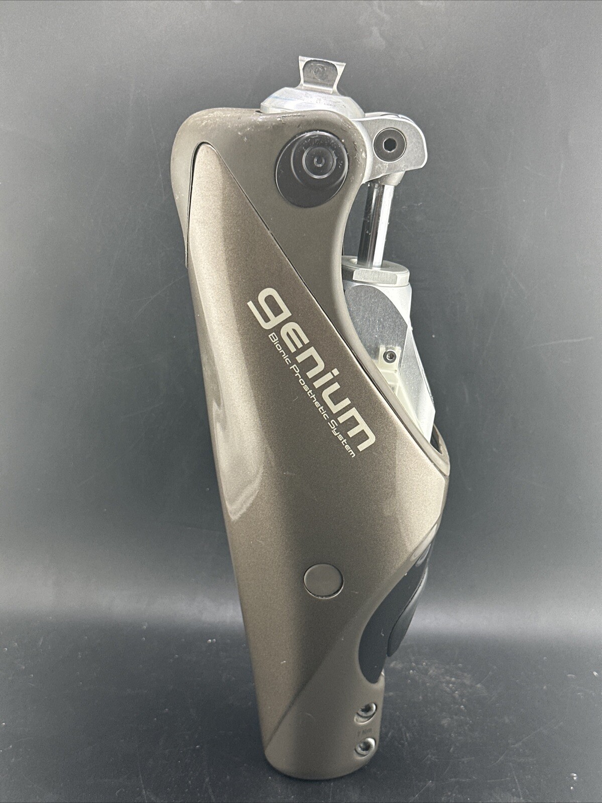 2014 Otto Bock OTTOBOCK Genium Prosthetic Knee Great Condition No Pylon/Charger