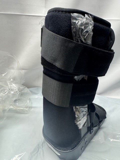 ProCare MaxTrax Air Walker Boot – XS– Ref 79-95412*New