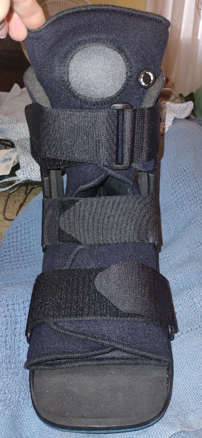 Ovation Medical Short Air Walking Gen 2 Boot/Brace Medium Black/ Teal