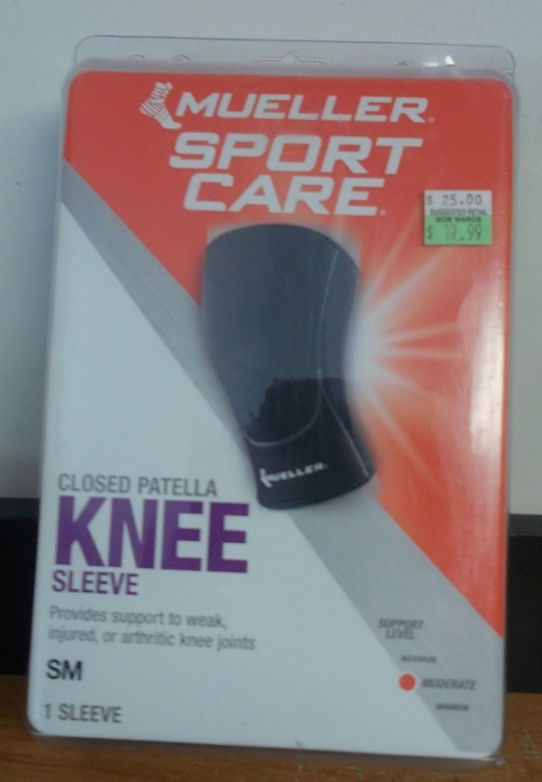 NEW MUELLER SPORT CARE 52641 CLOSED PATELLA KNEE SLEEVE SMALL NEOPRENE