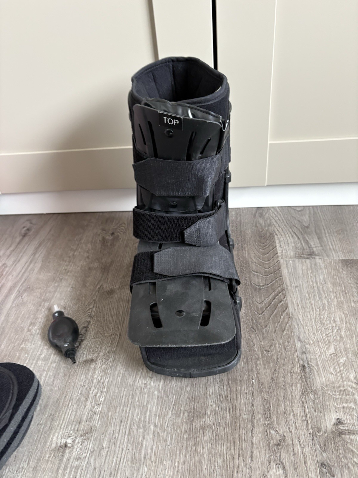 Air Trio Shell Ankle Walker Cast Walking Boot Aircast Size Medium