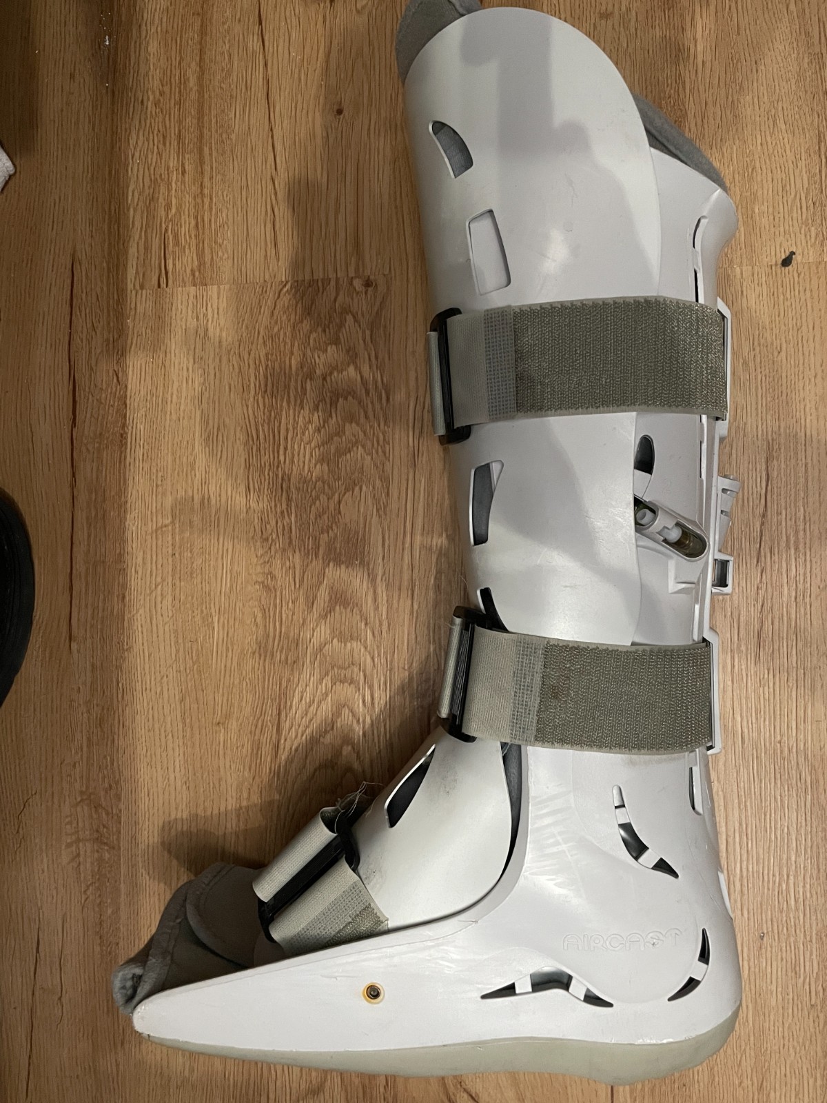 Aircast XP Walker with pump (Extra Pneumatic) Walker Boot Large 01P-L