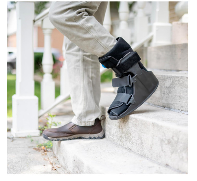 United Ortho Short Air Cam Walker Fracture Boot Size Large Black