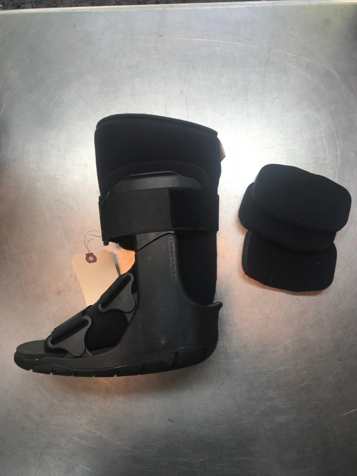10102 Ovation Medical Pneumatic Shockpod Short Walker Brace EXTRA SMALL Black