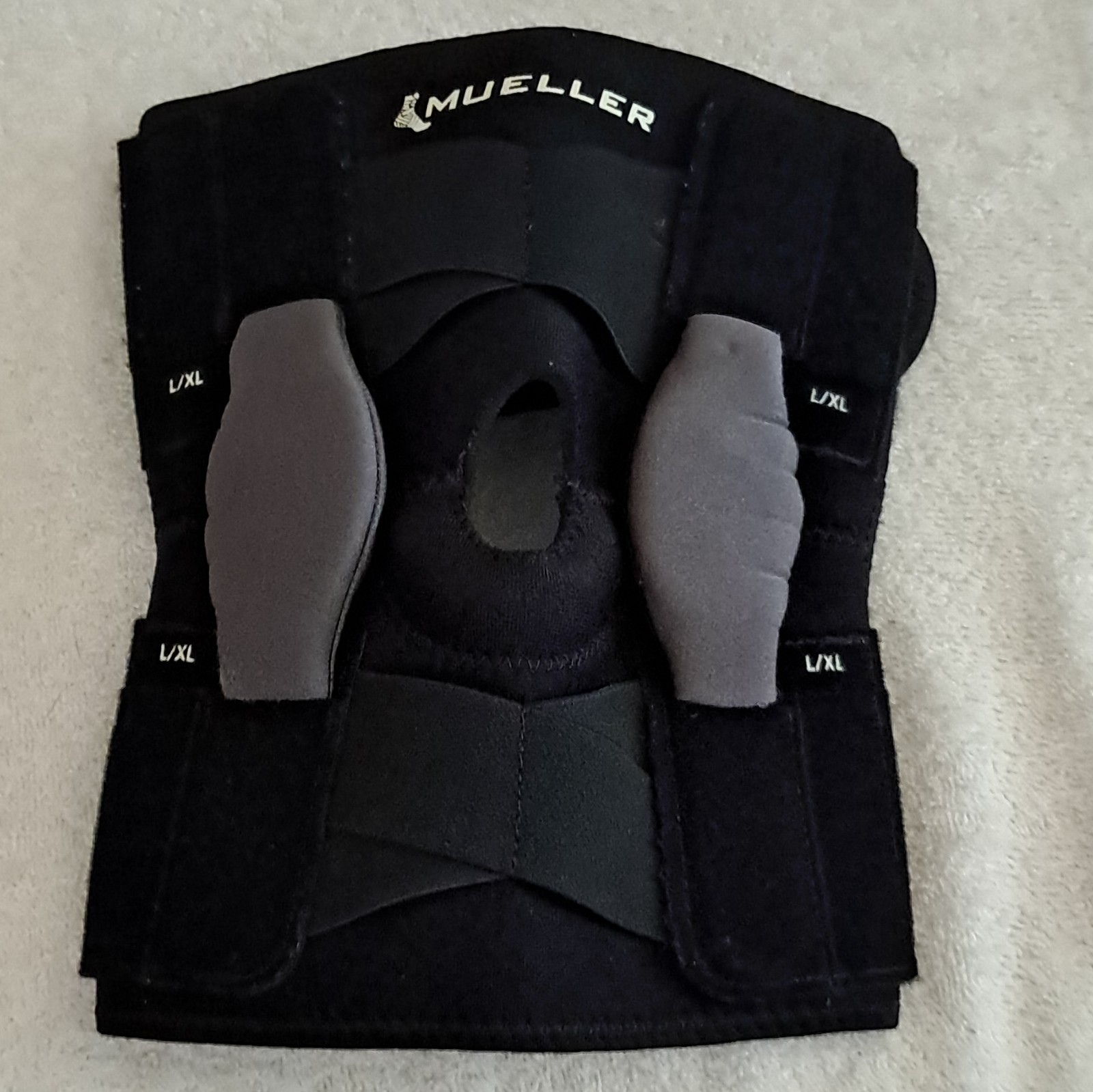 Mueller Knee Brace Support Wrap Strap, Black/Gray, L/XL (B300676)