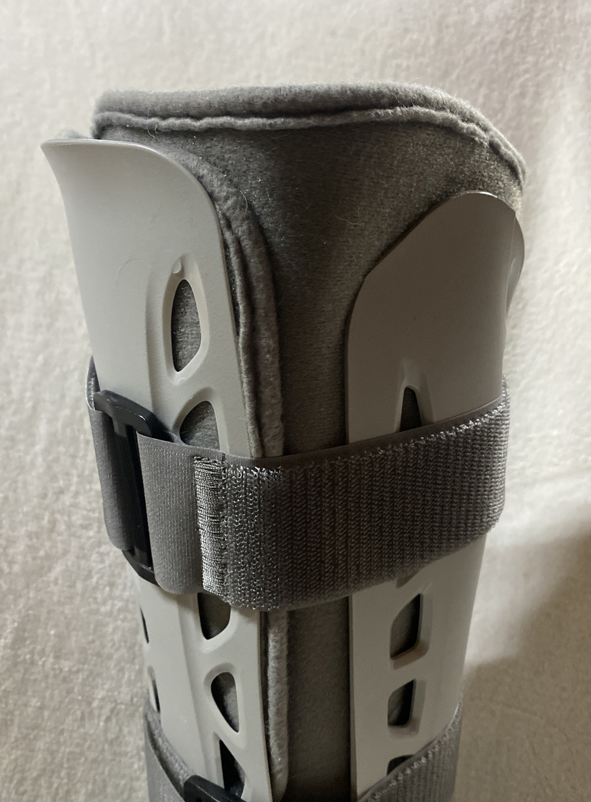 Aircast Airselect Recovery Boot Size Medium Walker Brace Semi Rigid Shell