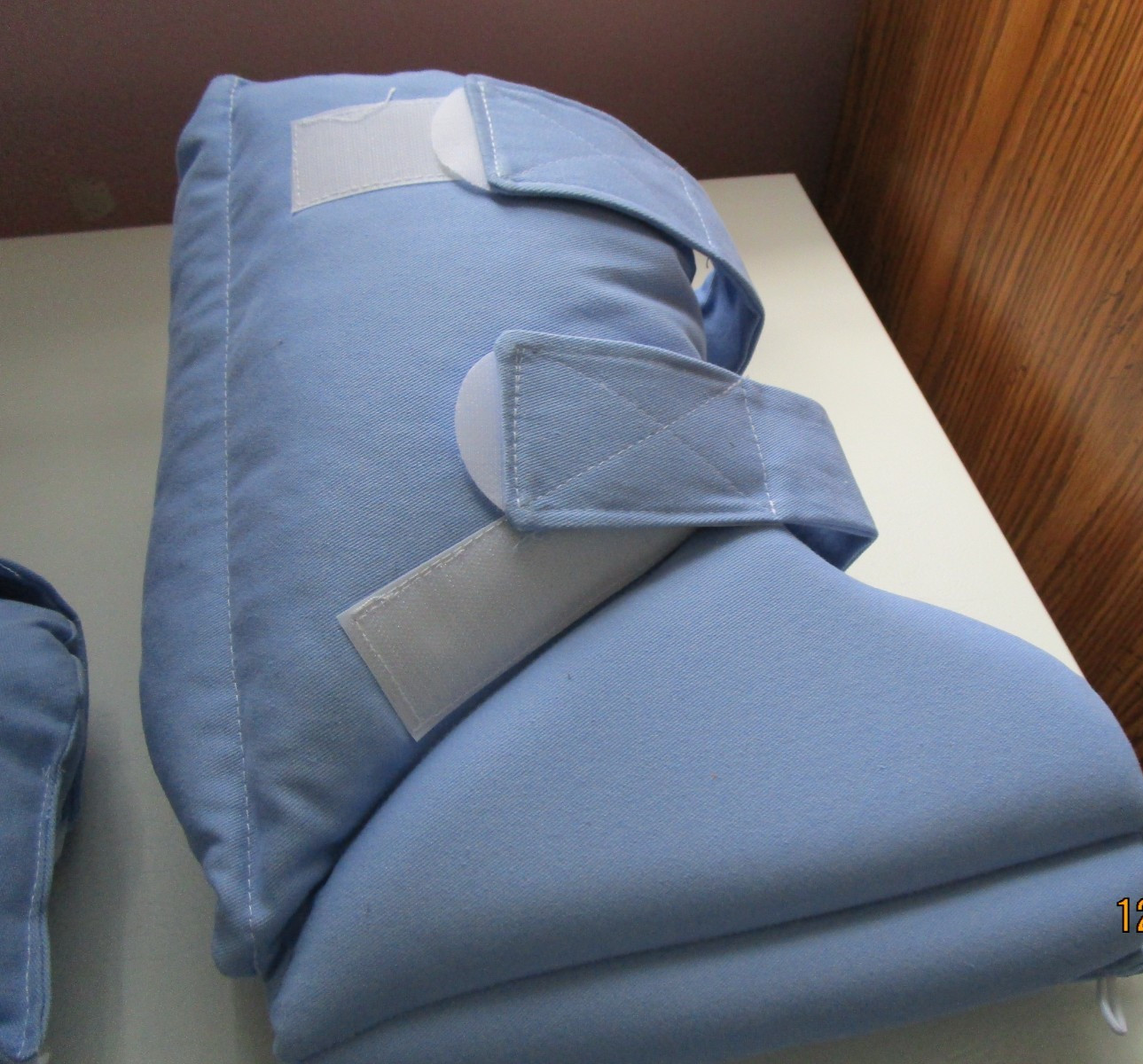Medline Heel Raiser Pair w Application Instructions Protection Pressure Ulcers