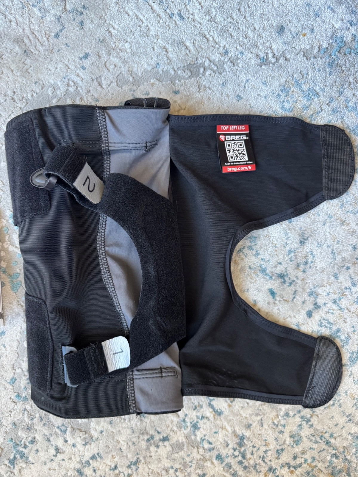 Breg FreeRunner Knee Brace for Lateral Patellar Tracking Left Knee Small 17-19″