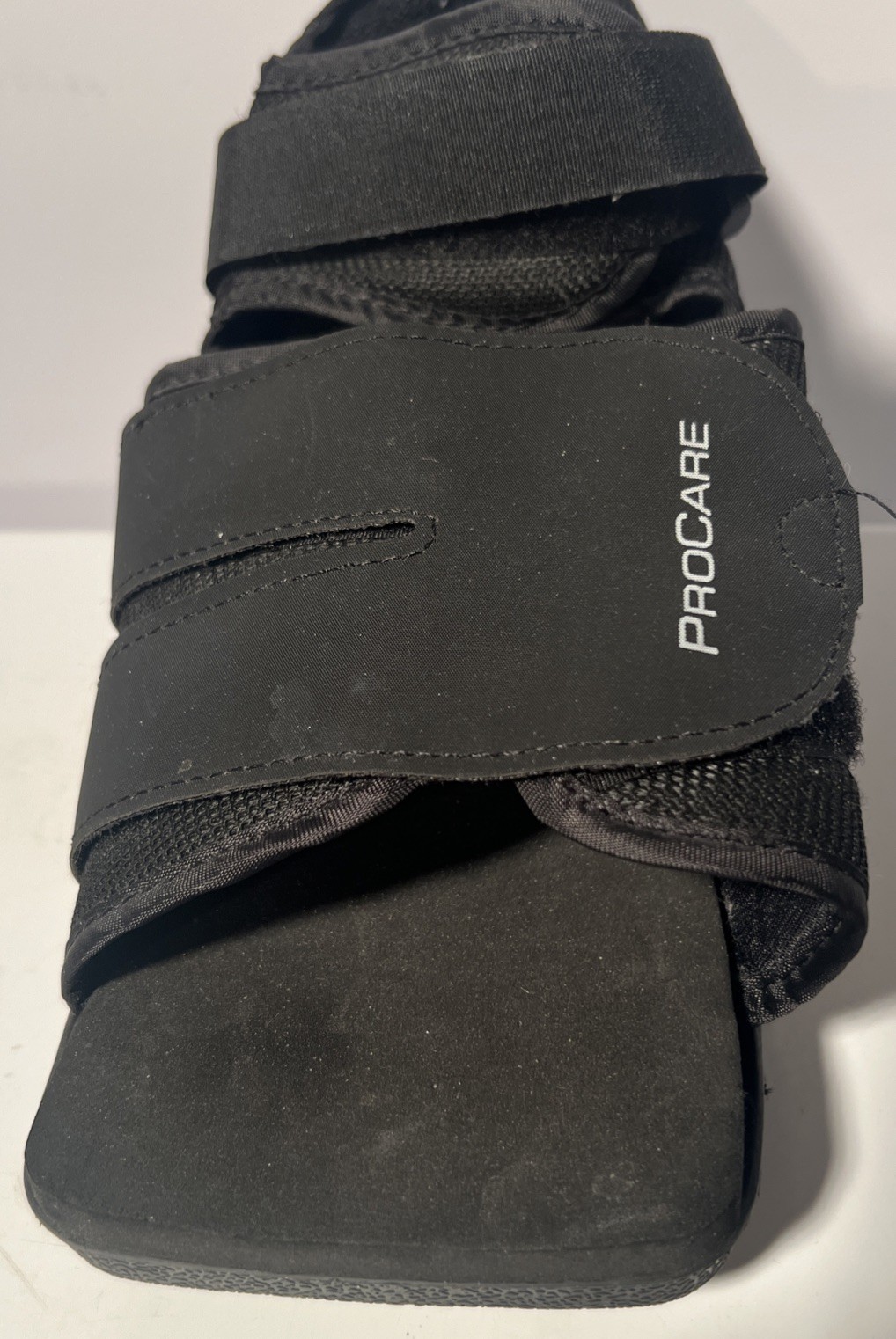 DJO Global ProCare Squared Toe Post Op Shoe Size Medium 79-81235 Black Germany