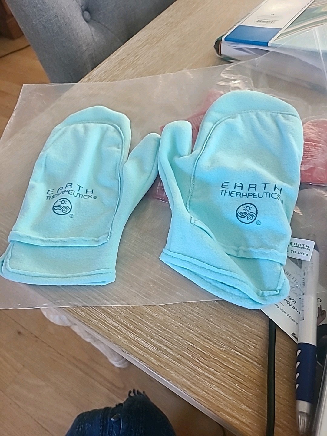 Earth Therapeutics True To Live Moisturizing Hot Or Cold Arthritis Care Mittens