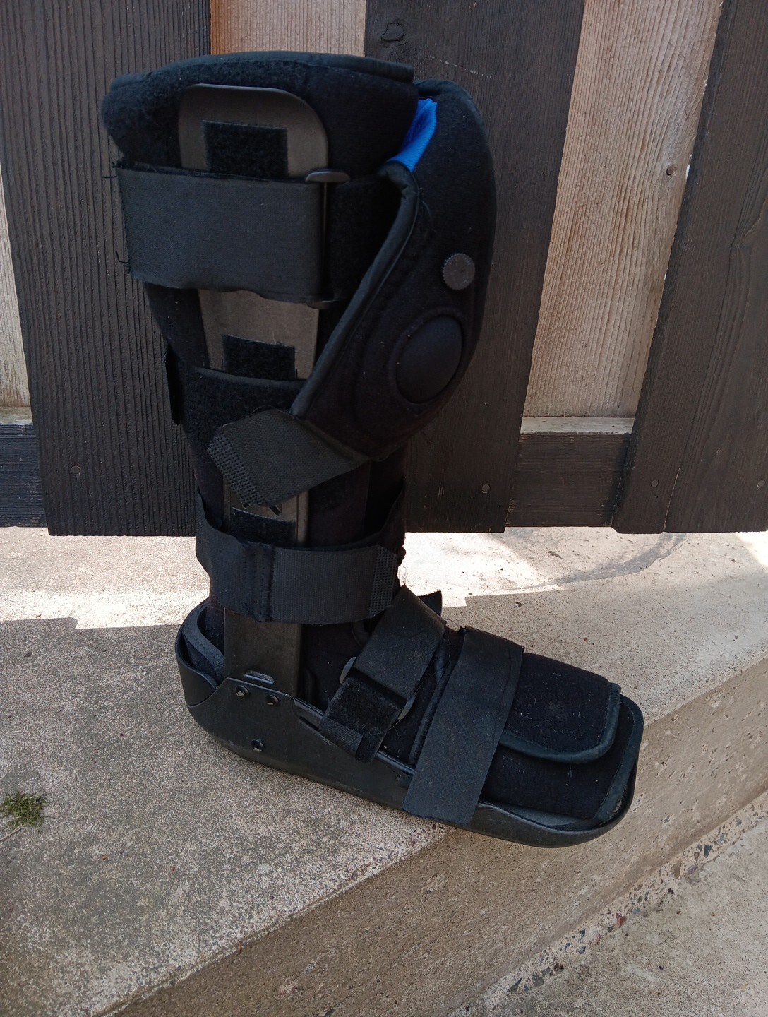 BREG Walking Boot Medical High Top Ankle Surgery Brace Sz Large Air Pump Lift