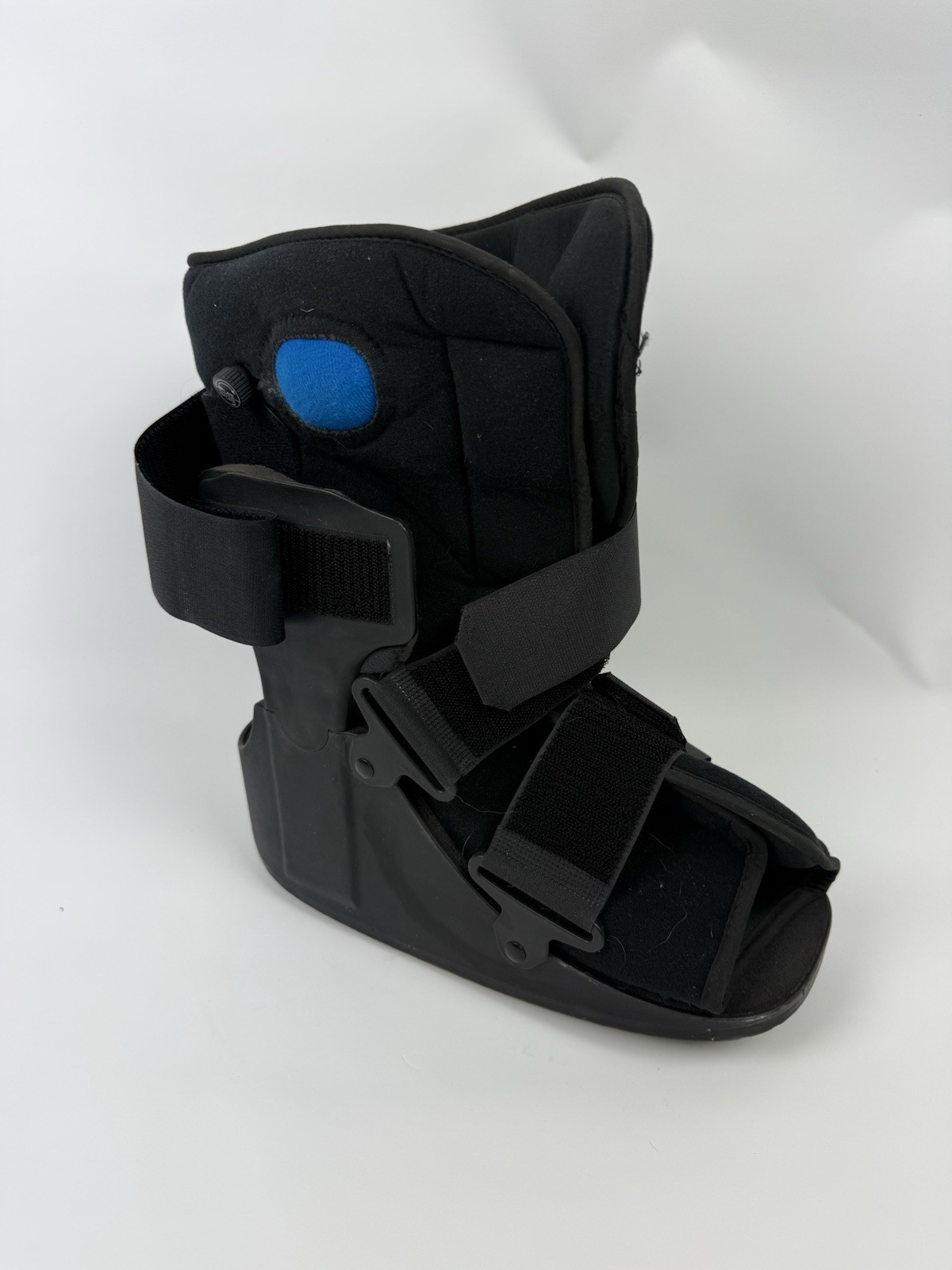 Short Air Cam Walker Fracture Boot, Fits Left or Right, MED Black