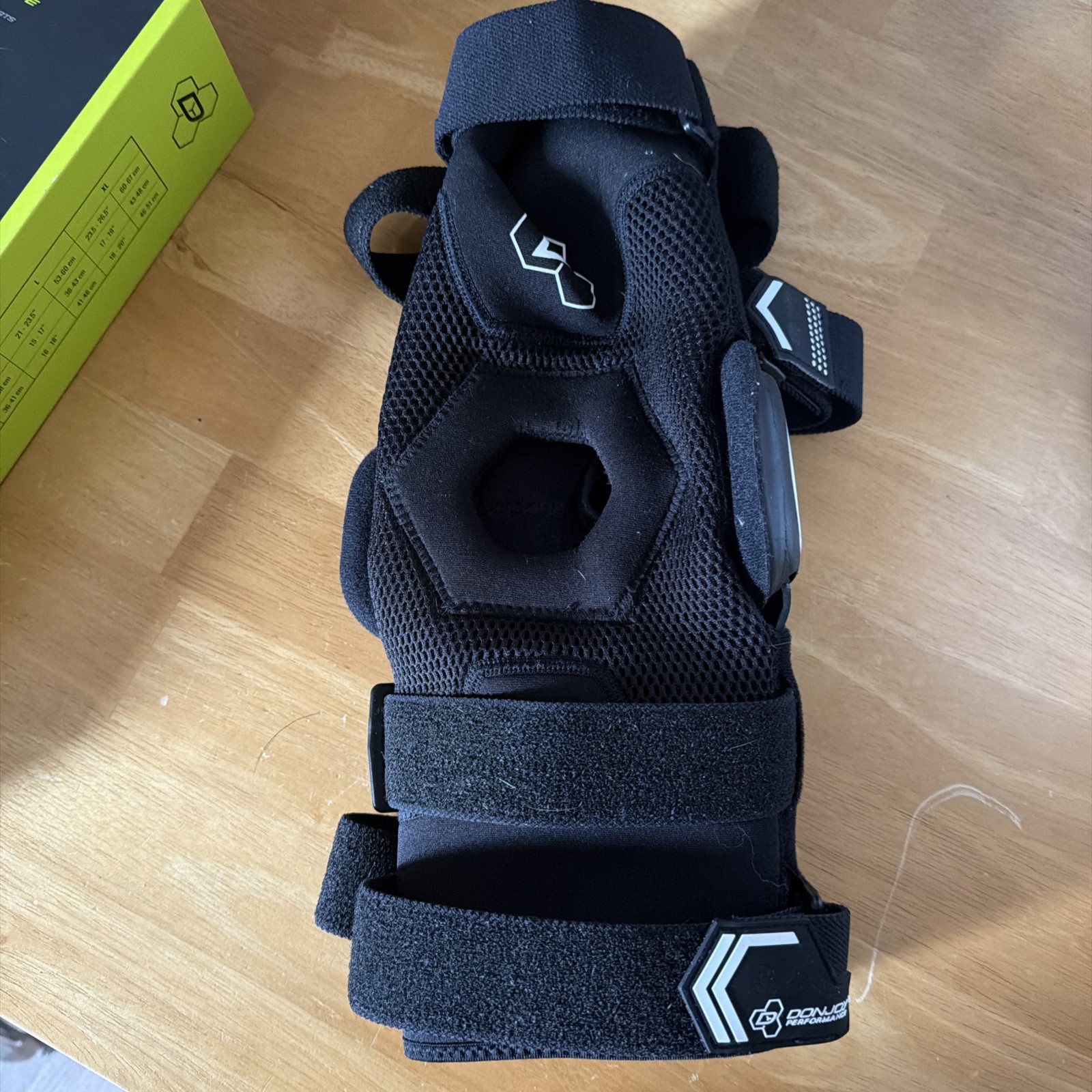 UVG DonJoy Bionic FullStop Knee Brace Performance Support Medium Black*