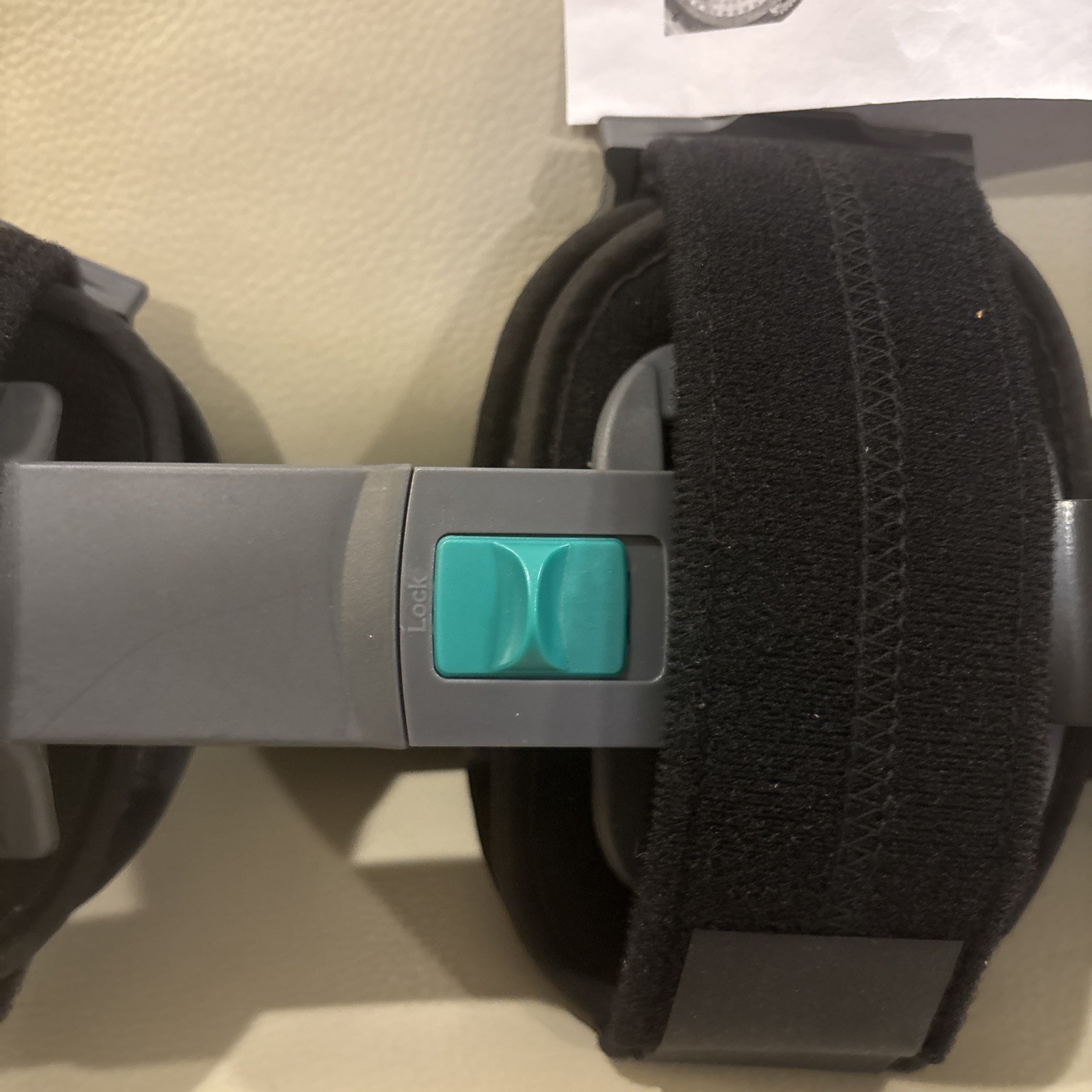 Brand New Rebound Post Op Knee Universal Cool Brace