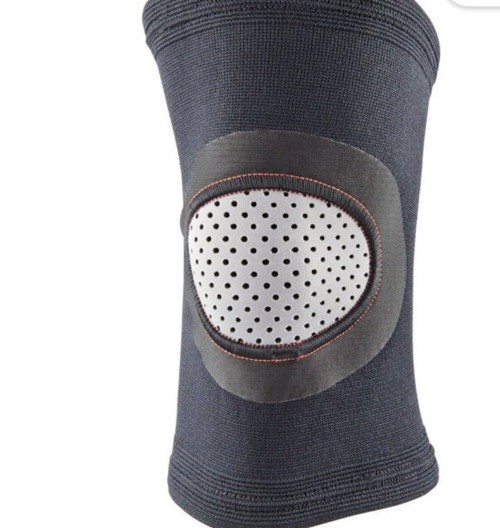 ACE Knee Compression Support: (Black)