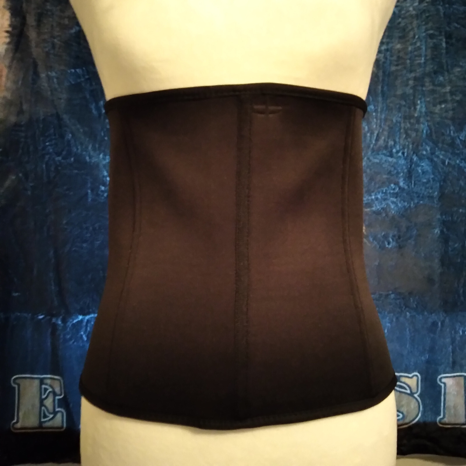Wellington Orthopedic Women’s Neoprene/Spandex Workout Style Waist Cincher, L