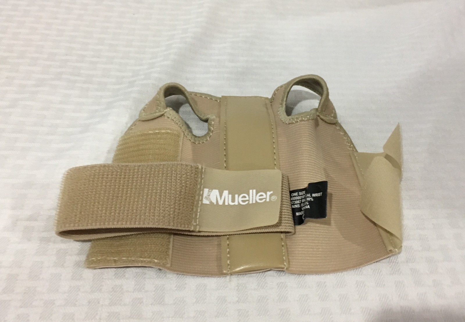 MUELLER ADJUSTABLE WRIST BRACE / SPLINT / TAN / ONE SIZE / LEFT OR RIGHT