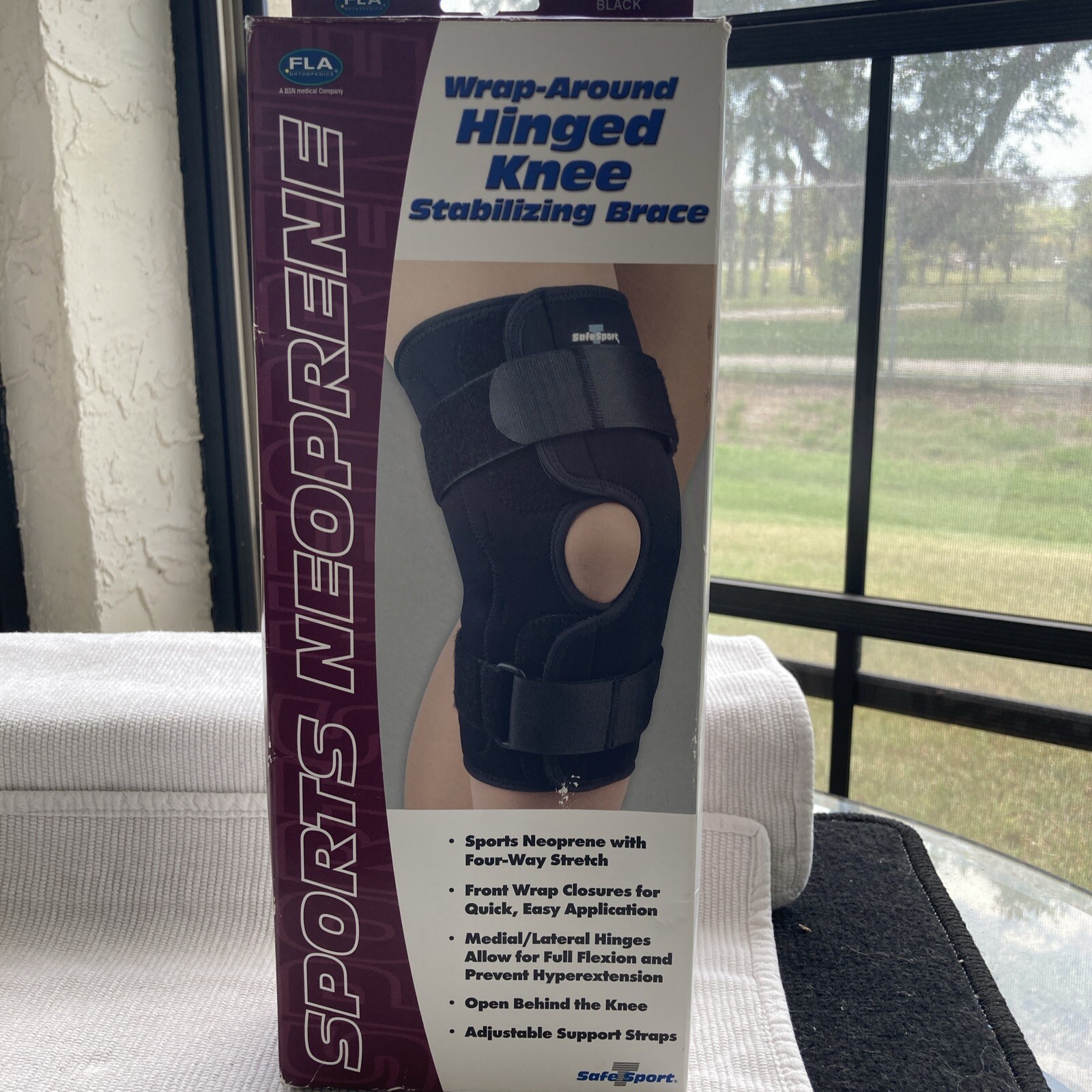 FLA Orthopedics Wrap-Around Hinged Knee Stabilizing Brace NIB Size: S Black