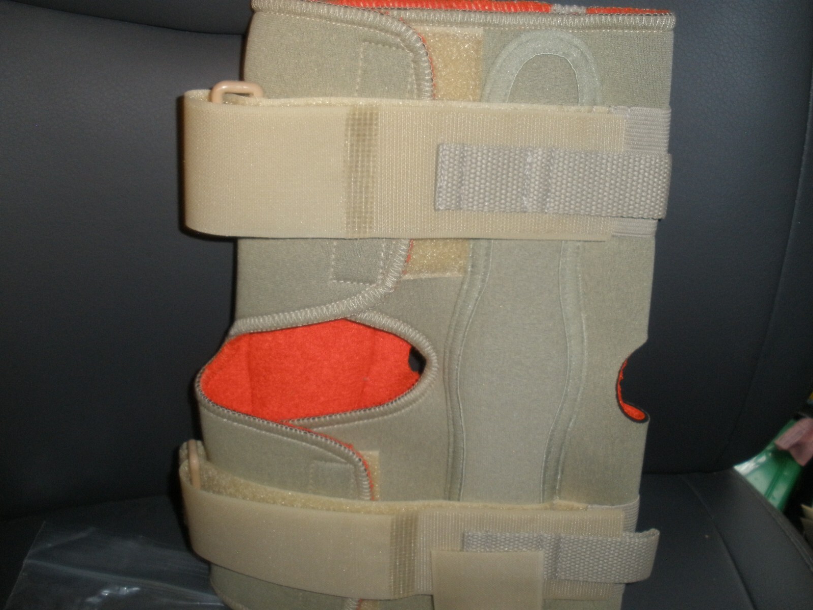 Thermoskin with Trioxon Swede-o Knee Medium Hinged Knee Wrap (SU37A)